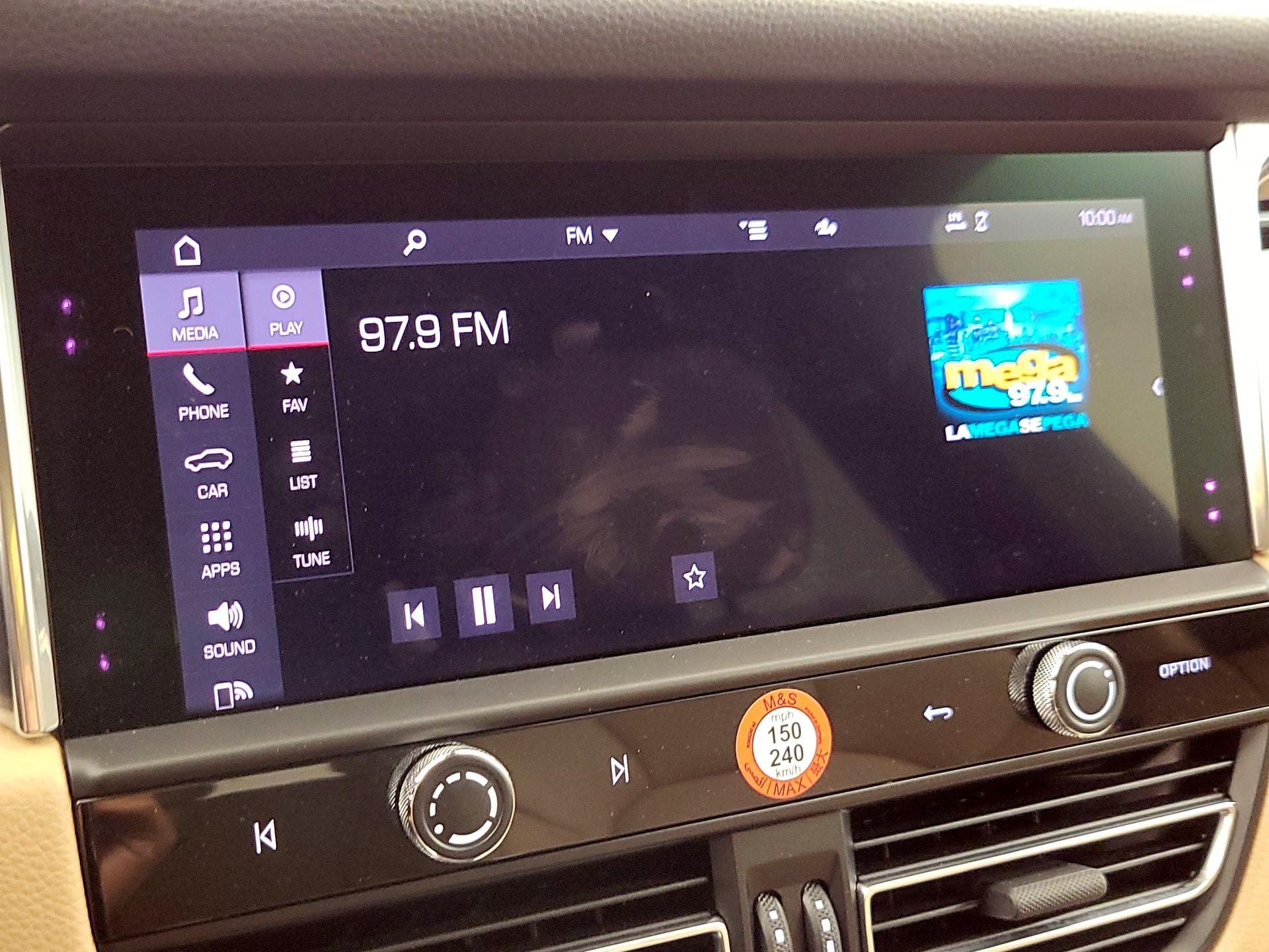 Thumbnail: 2025 Porsche Macan - 16