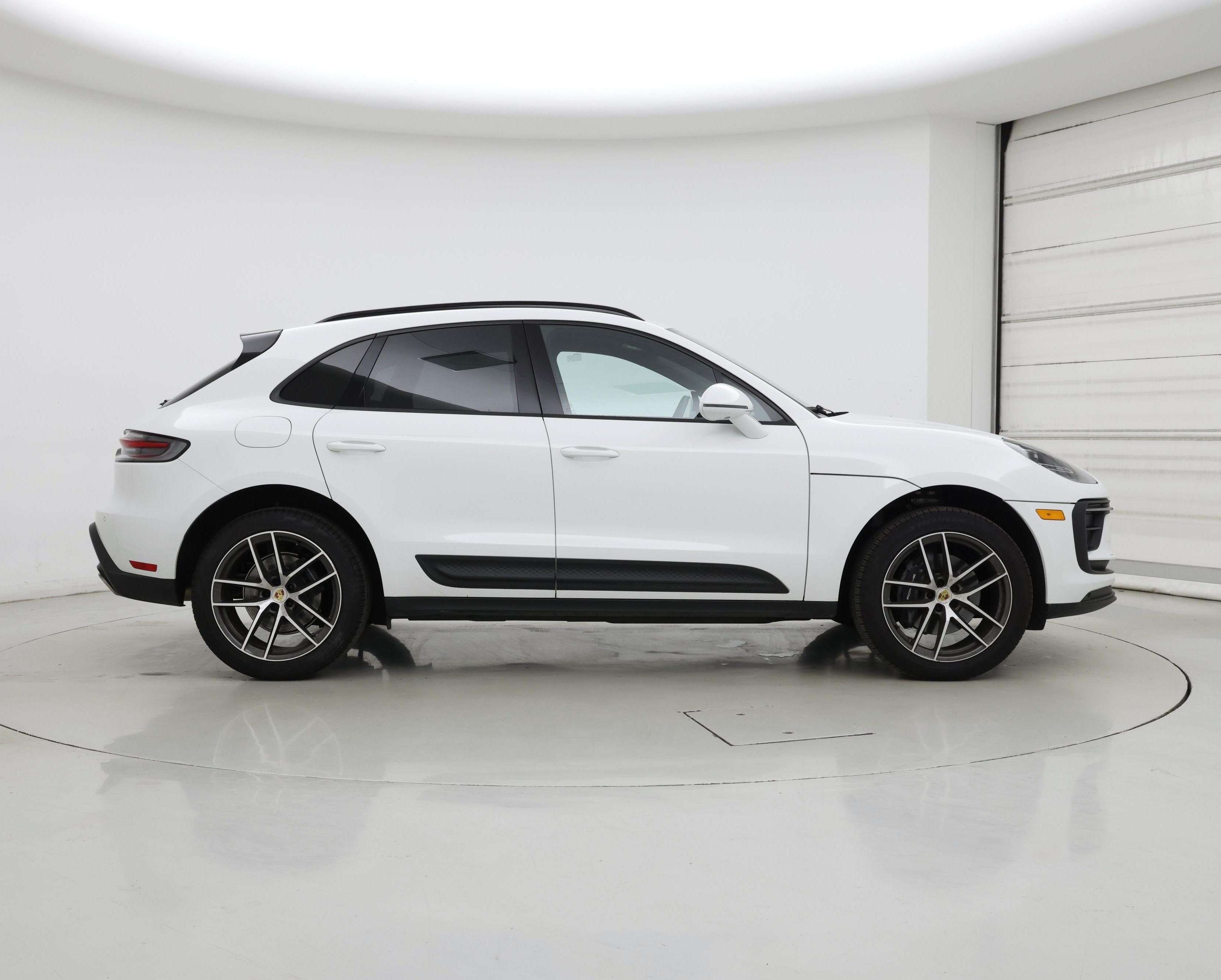 Thumbnail: 2025 Porsche Macan - 7