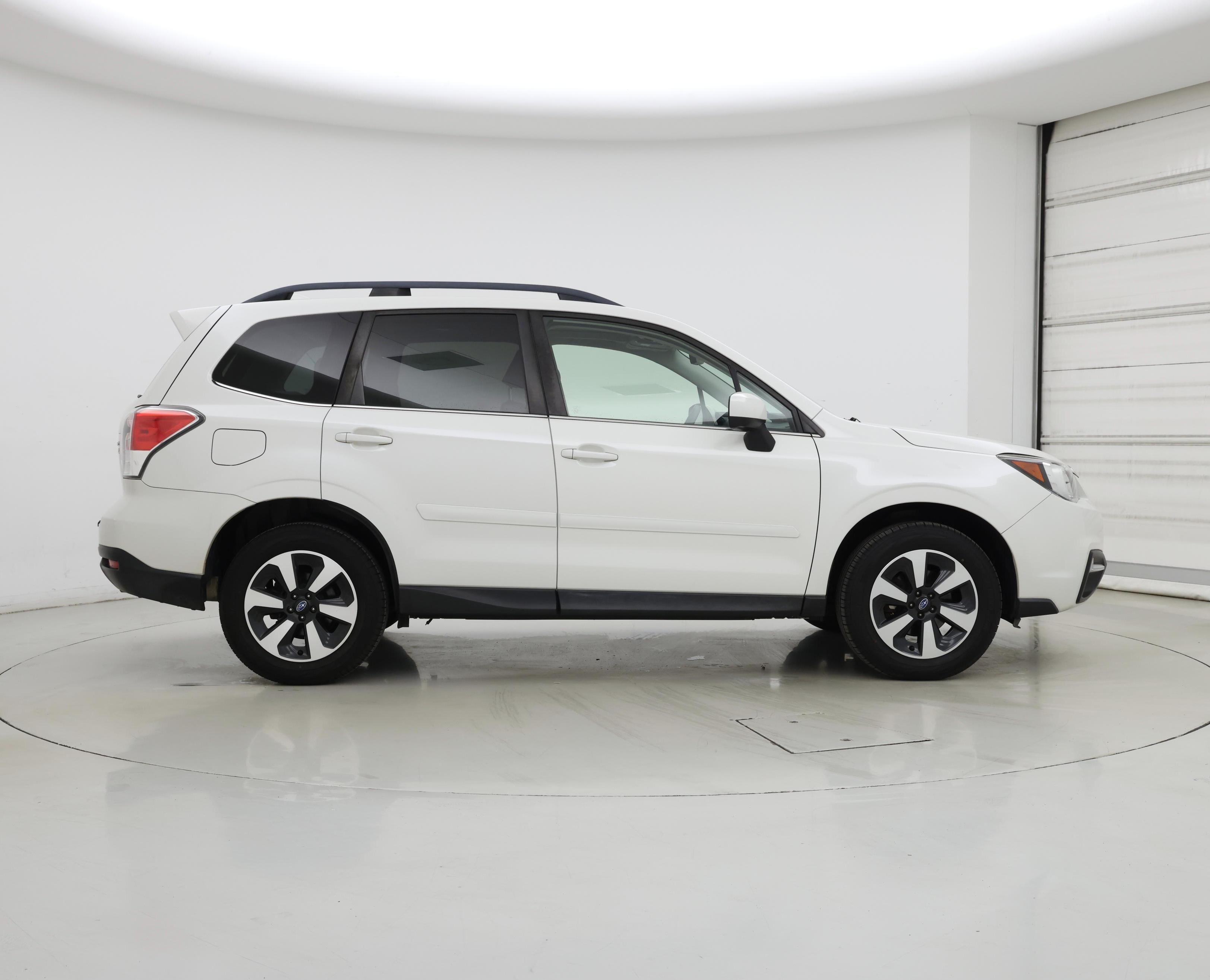 Thumbnail: 2017 Subaru Forester - 7
