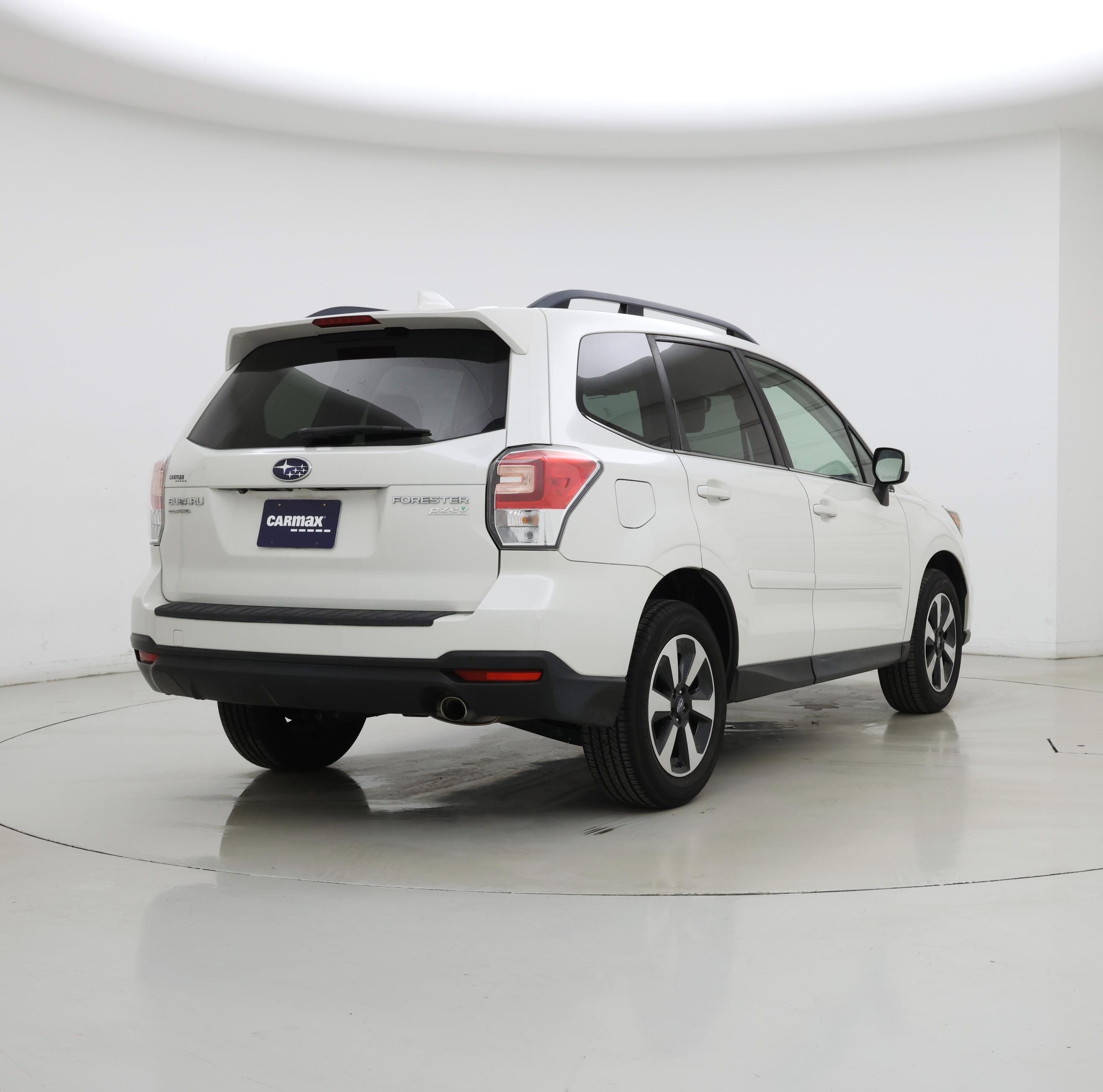 Thumbnail: 2017 Subaru Forester - 8