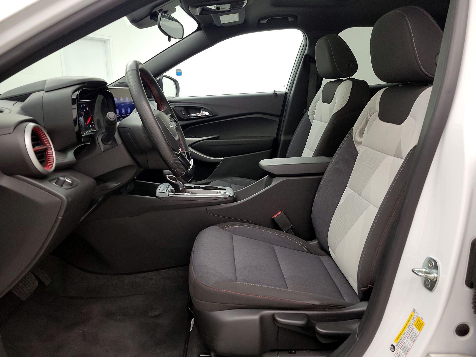 Thumbnail: 2024 Chevrolet Trax - 11