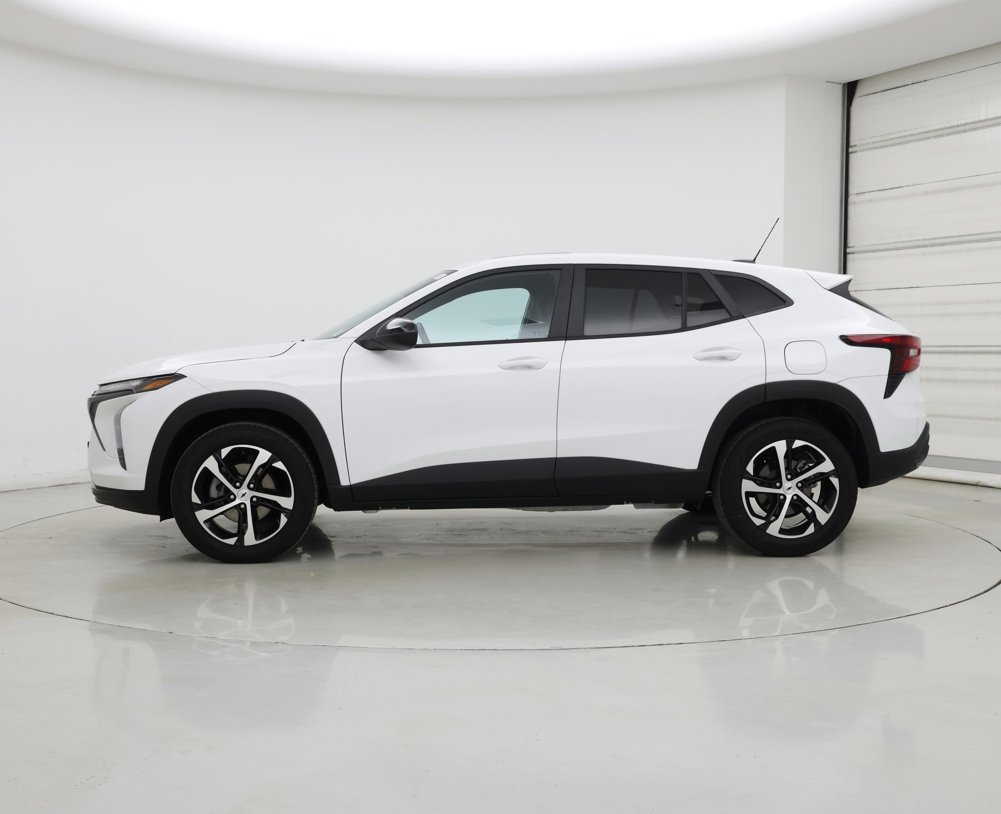Thumbnail: 2024 Chevrolet Trax - 3