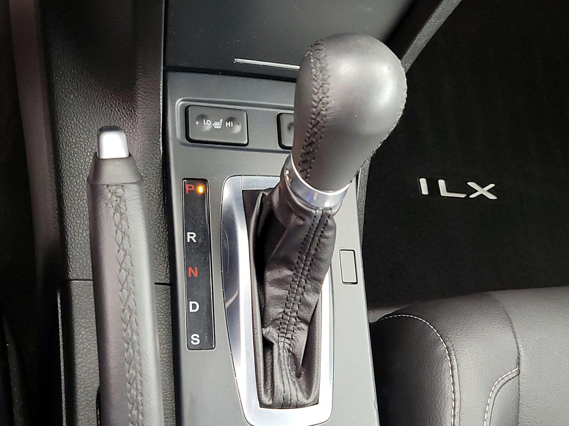 Thumbnail: 2021 Acura ILX - 17