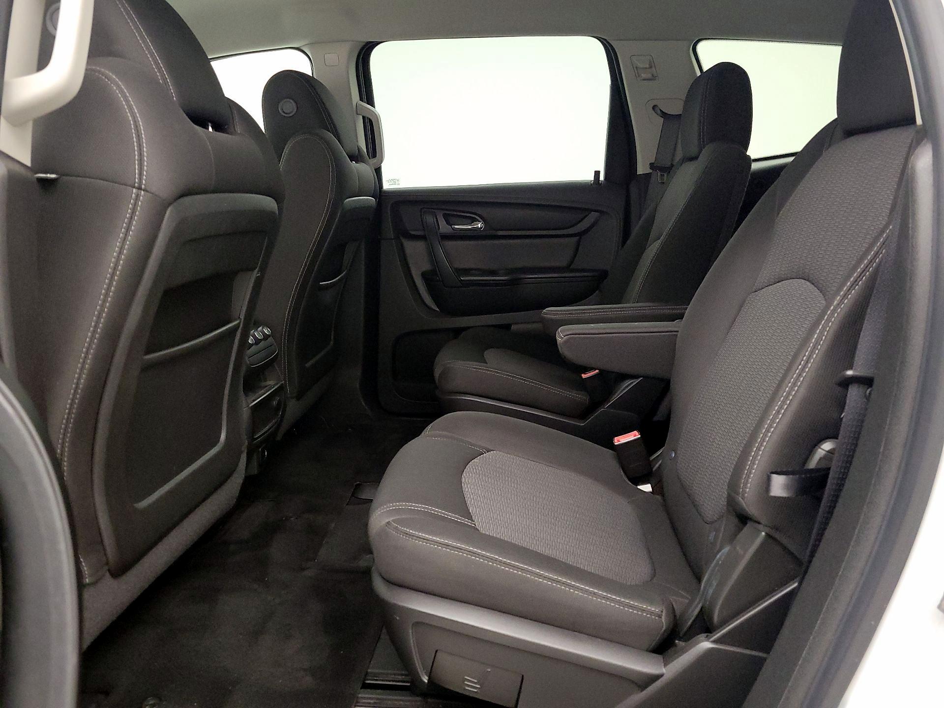Thumbnail: 2017 Chevrolet Traverse - 19
