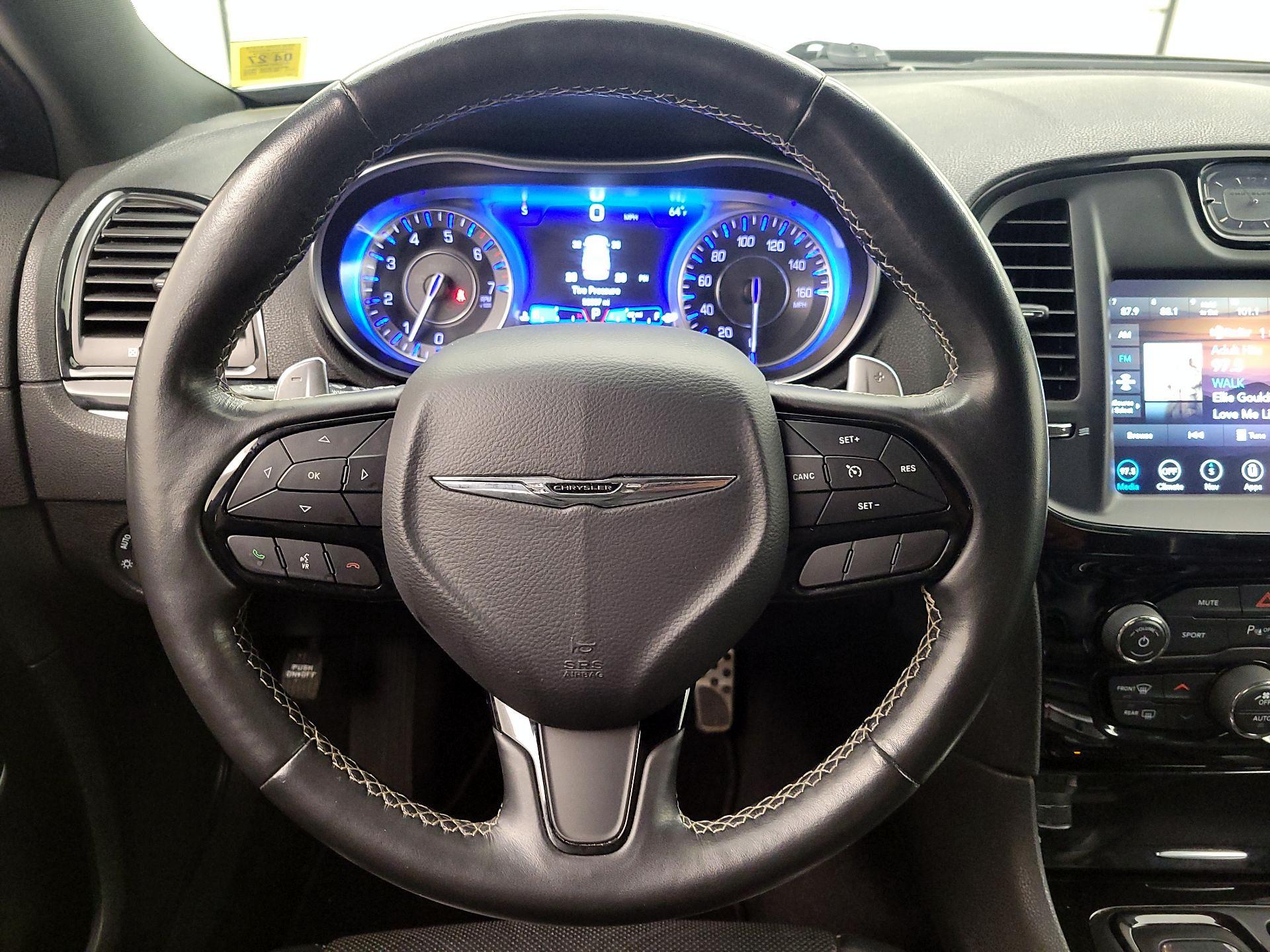 Thumbnail: 2021 Chrysler 300 - 10