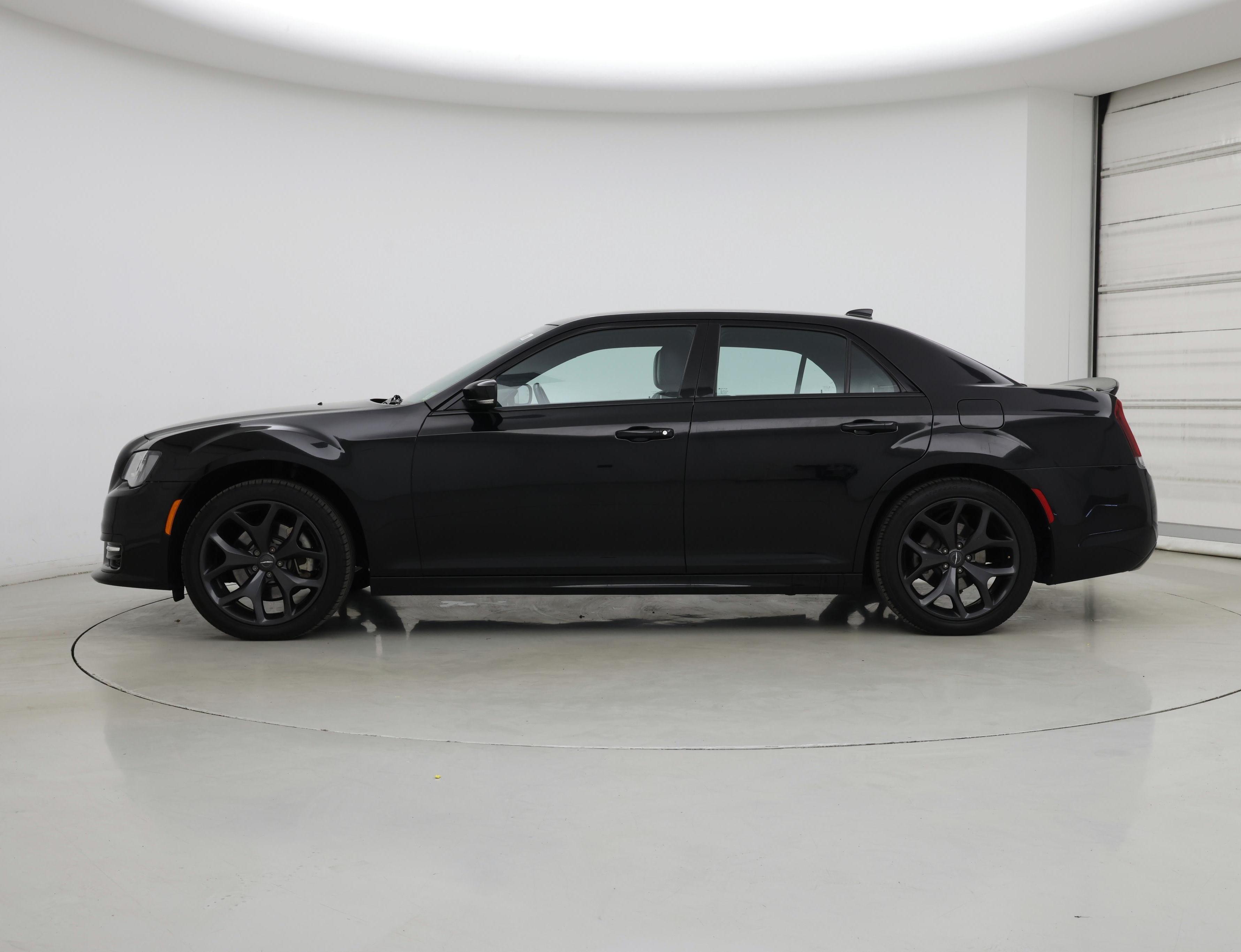 Thumbnail: 2021 Chrysler 300 - 3