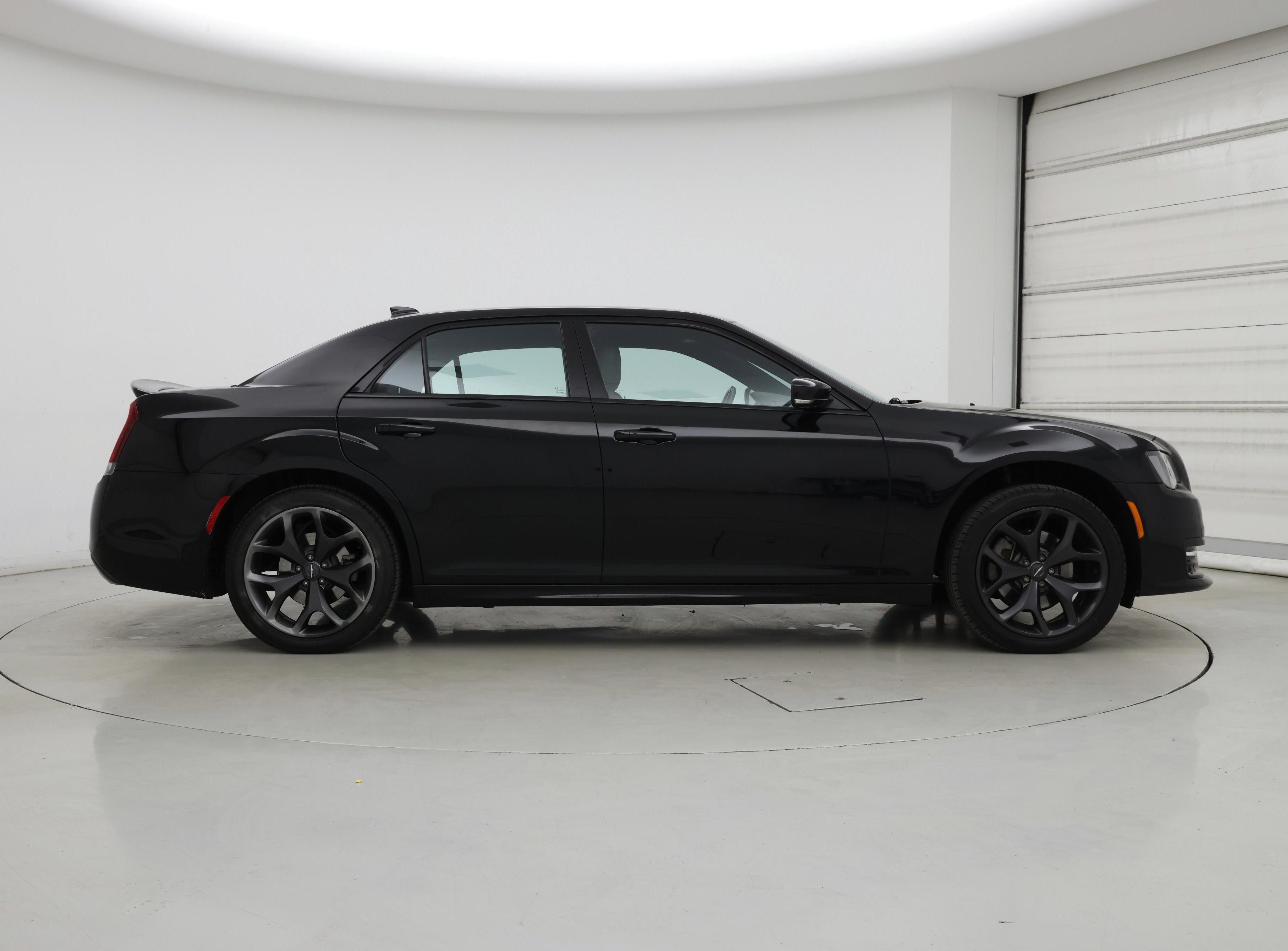 Thumbnail: 2021 Chrysler 300 - 7