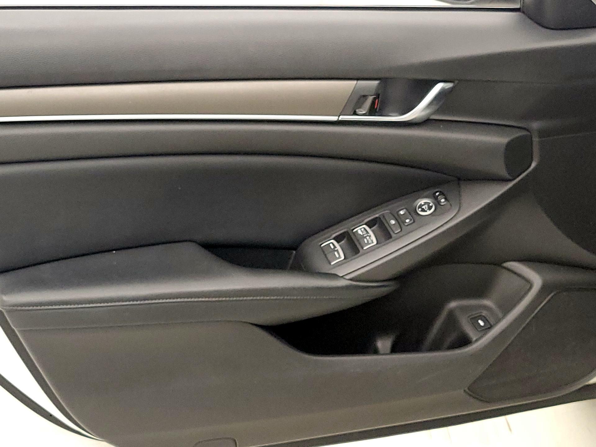 Thumbnail: 2018 Honda Accord - 12