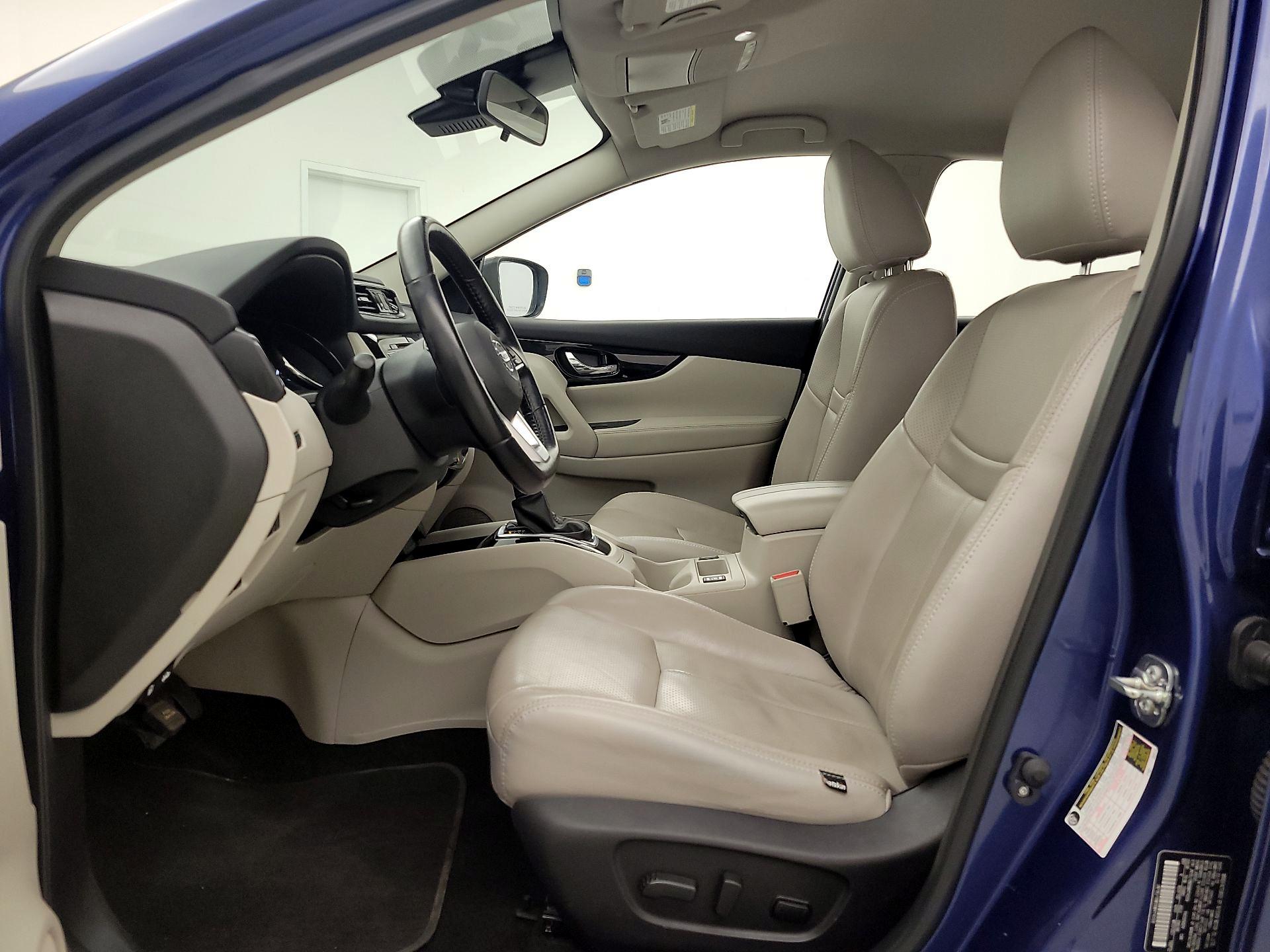 Thumbnail: 2022 Nissan Rogue Sport - 11