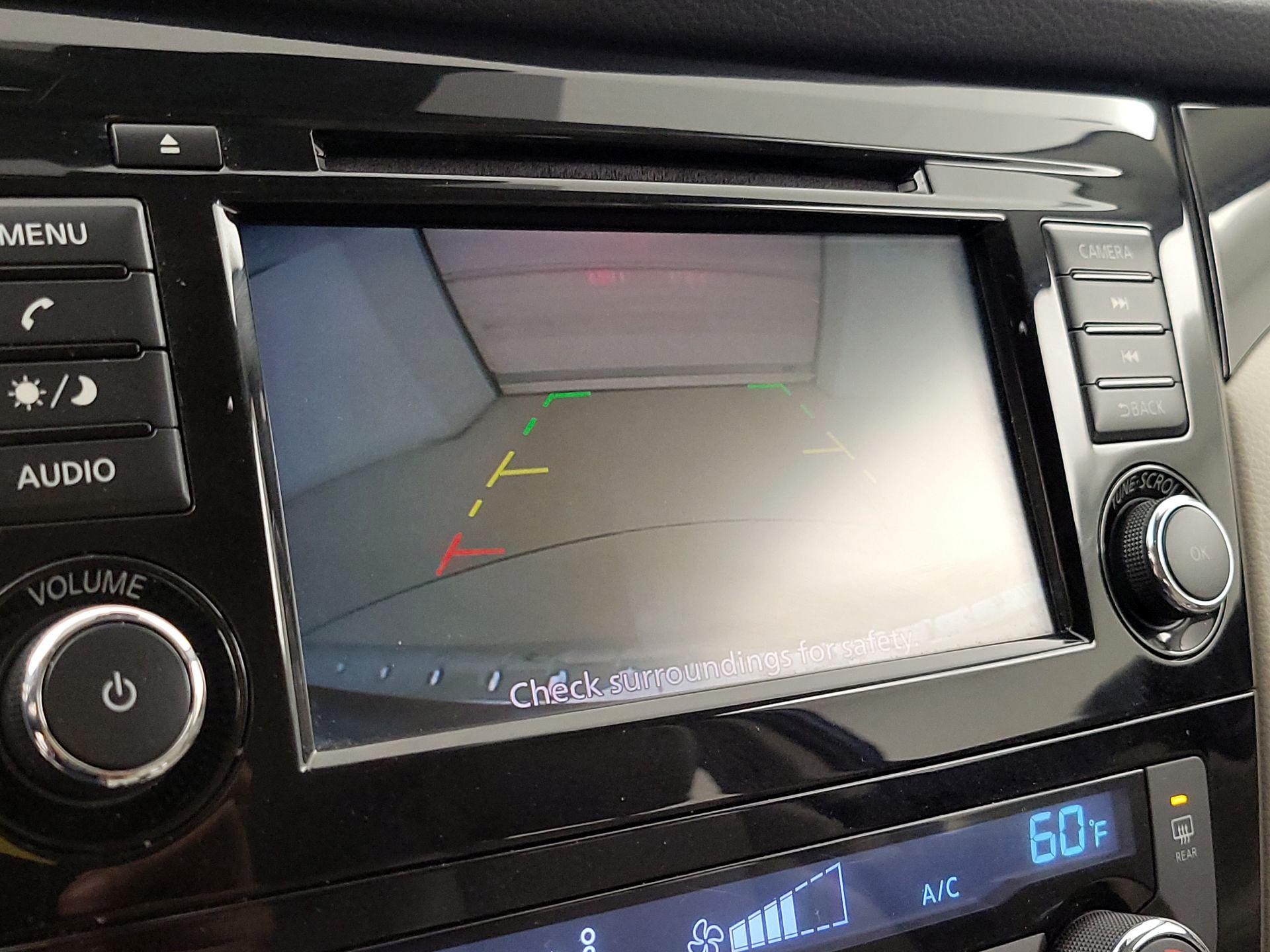 Thumbnail: 2022 Nissan Rogue Sport - 14