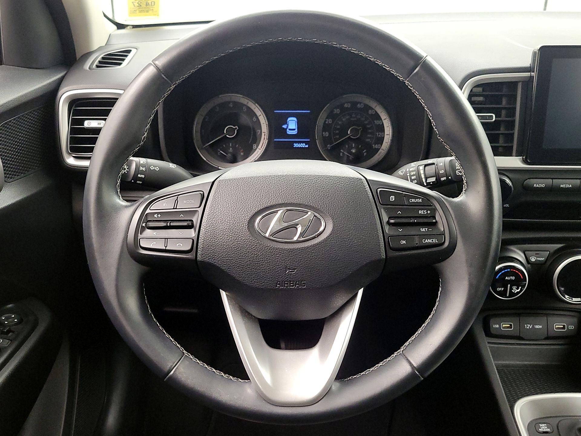 Thumbnail: 2022 Hyundai Venue - 10