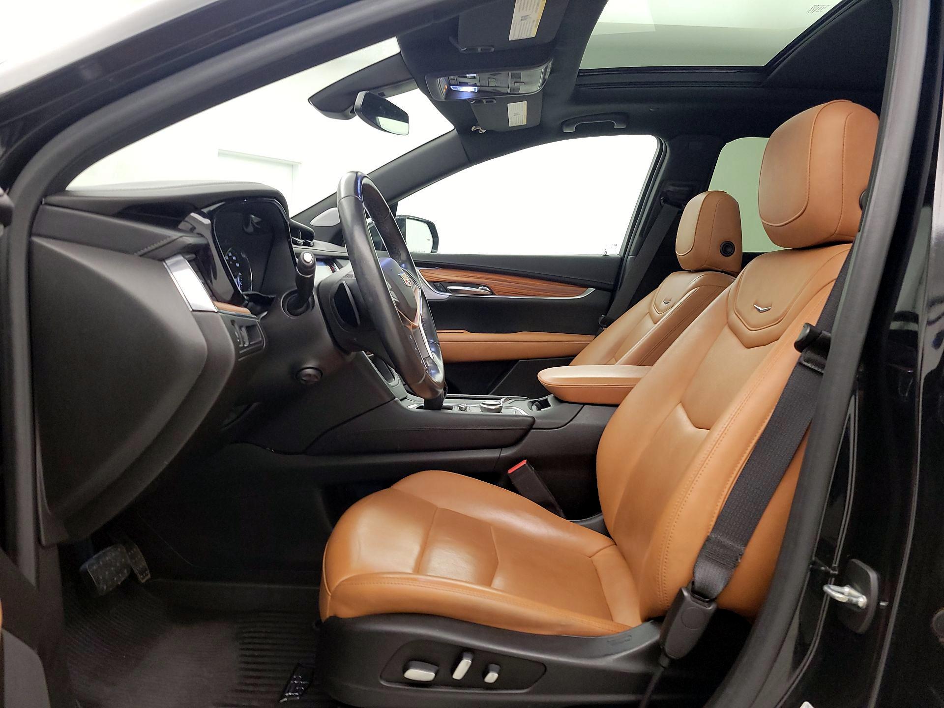 Thumbnail: 2020 Cadillac XT5 - 11