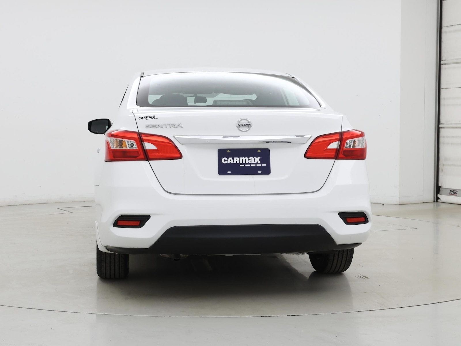 2017 Nissan Sentra S - Photo 7