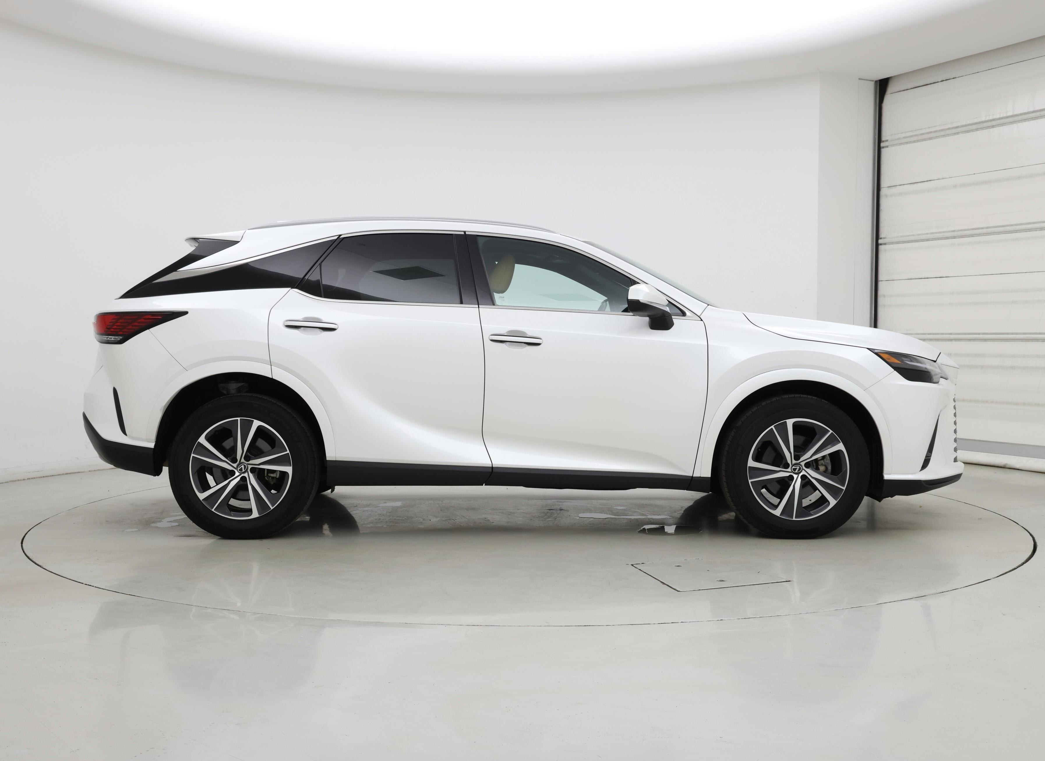 Thumbnail: 2023 Lexus RX - 7