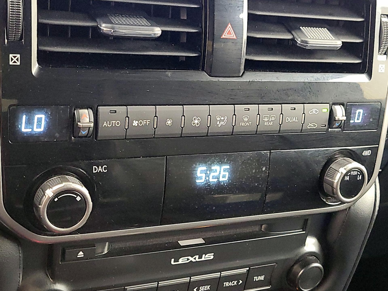 2022 Lexus GX Base - Photo 18