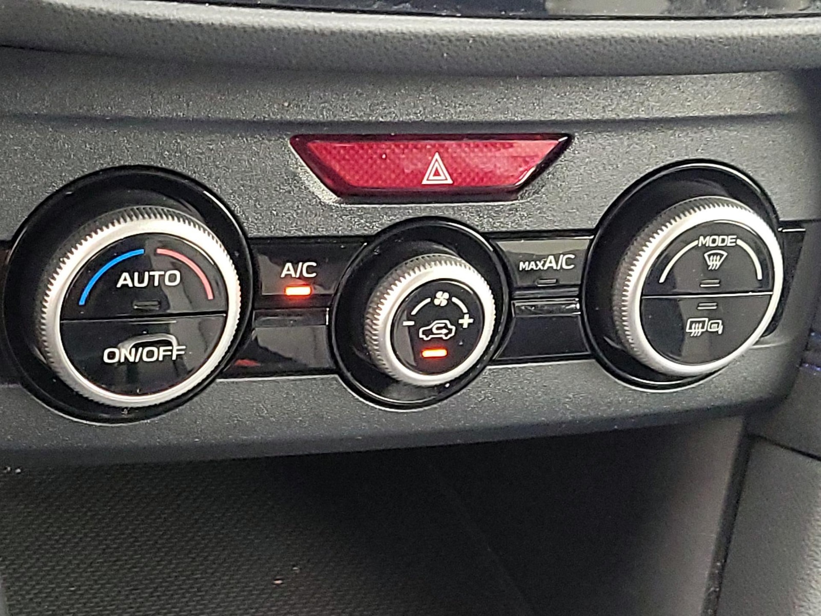2020 Subaru Crosstrek Hybrid - Photo 17