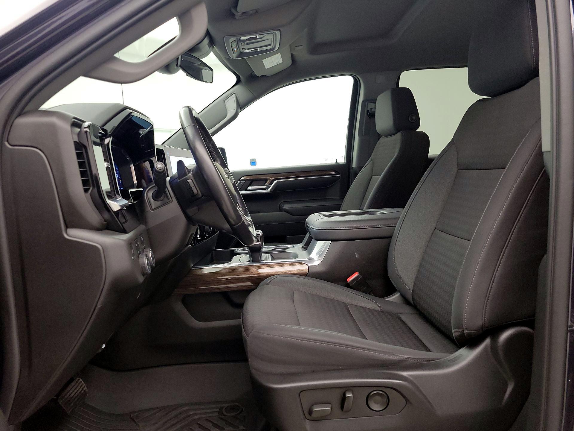 Thumbnail: 2022 Chevrolet Silverado 1500 - 11