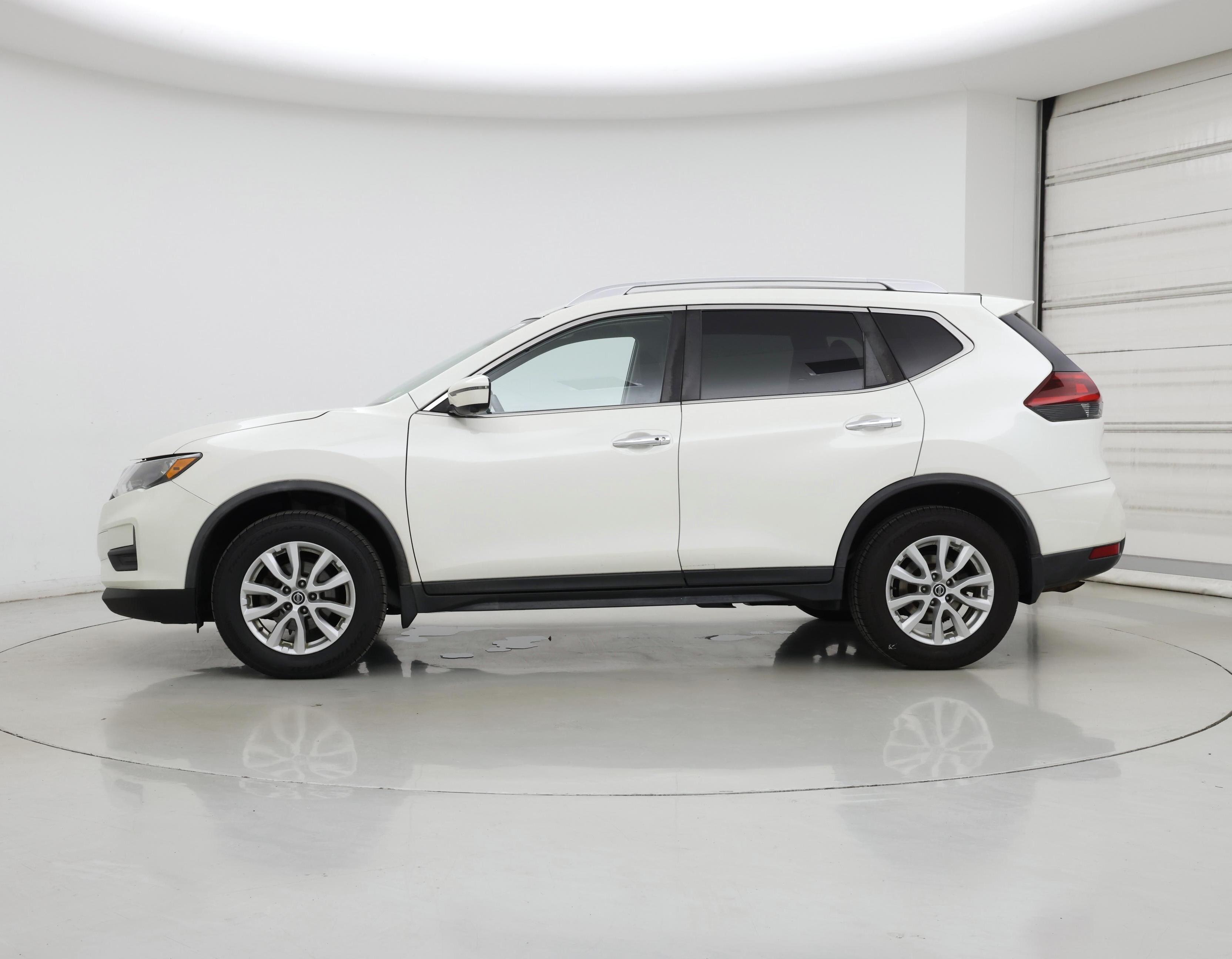 Thumbnail: 2018 Nissan Rogue - 3
