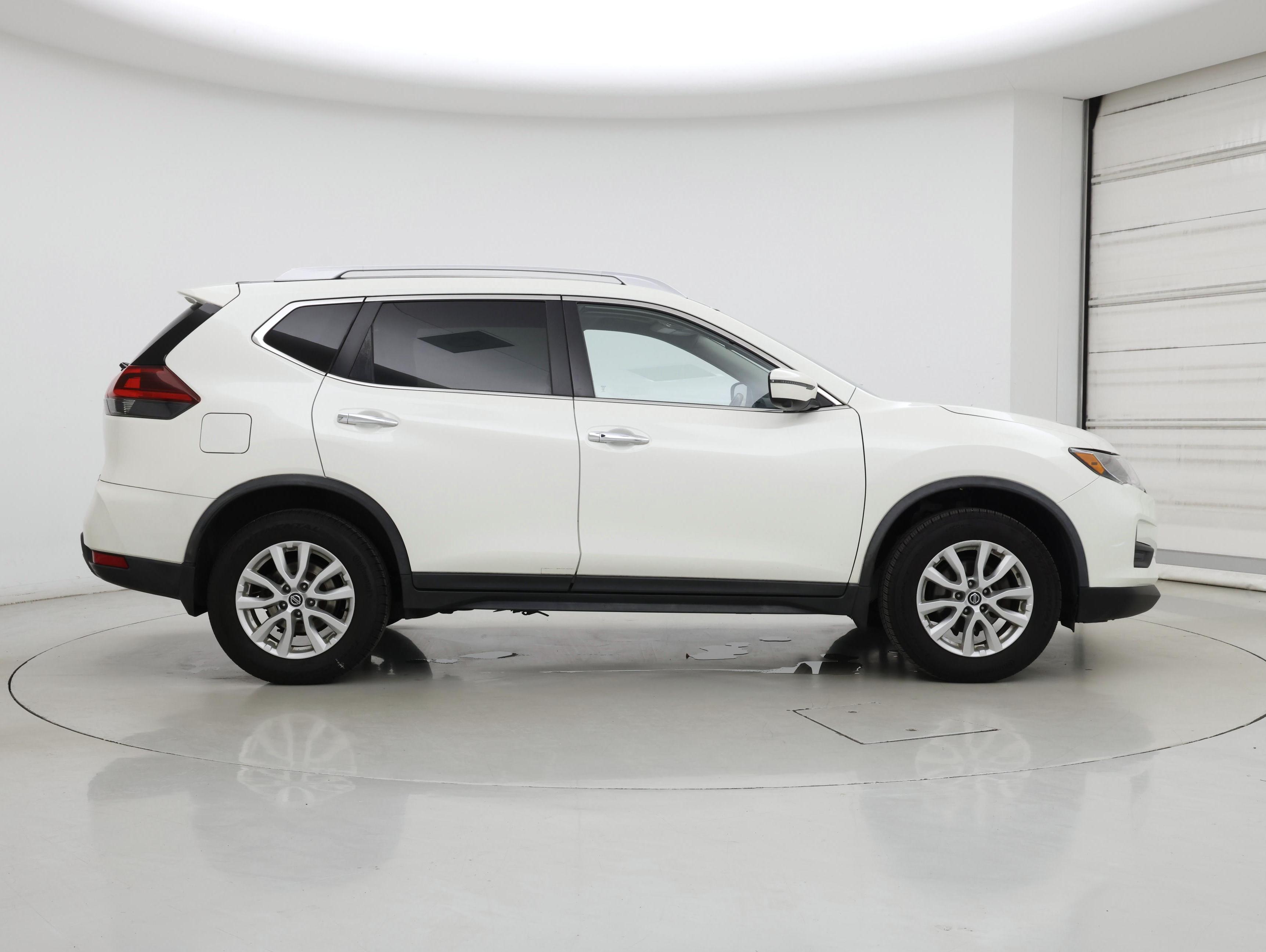 Thumbnail: 2018 Nissan Rogue - 7
