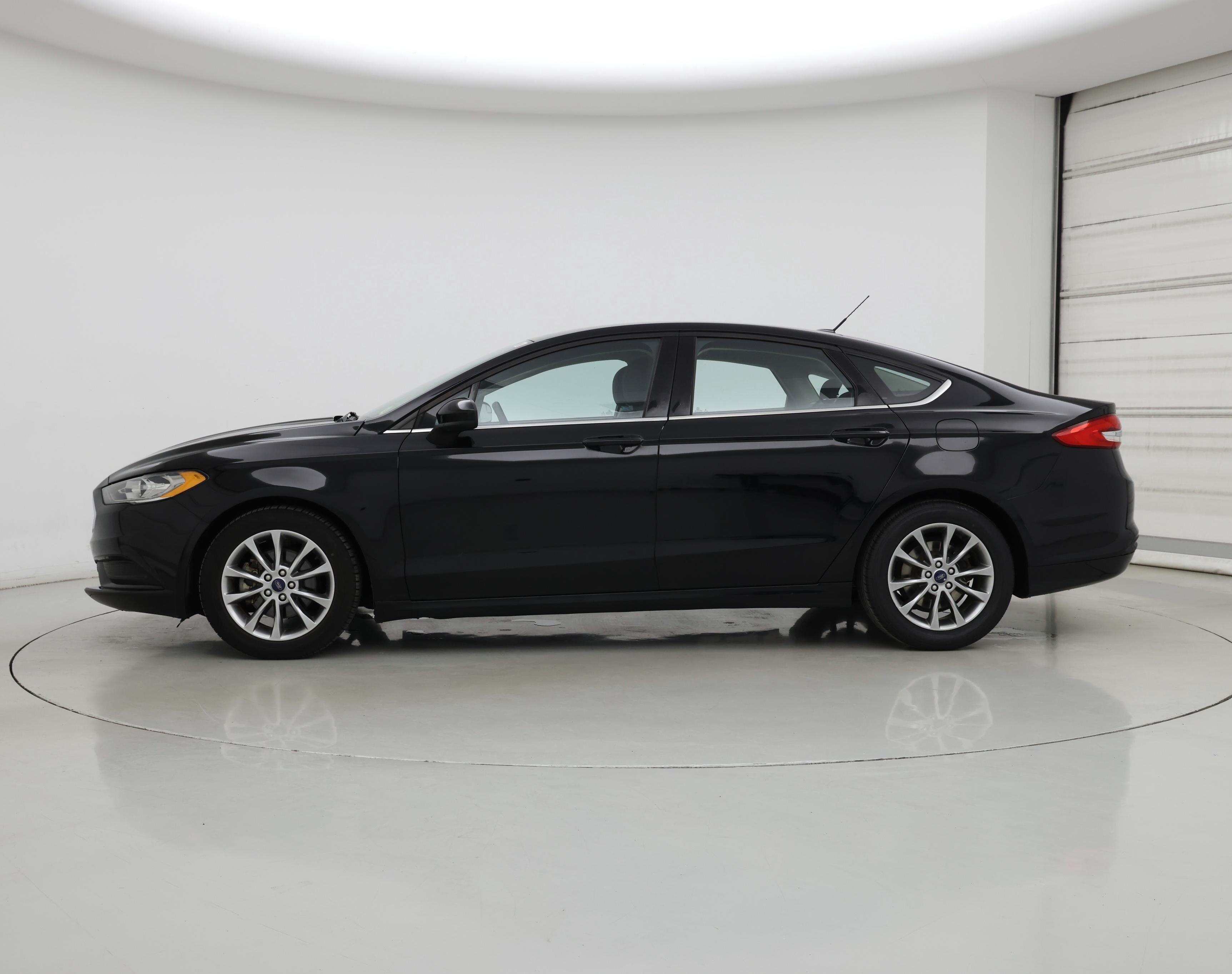 Thumbnail: 2017 Ford Fusion - 3