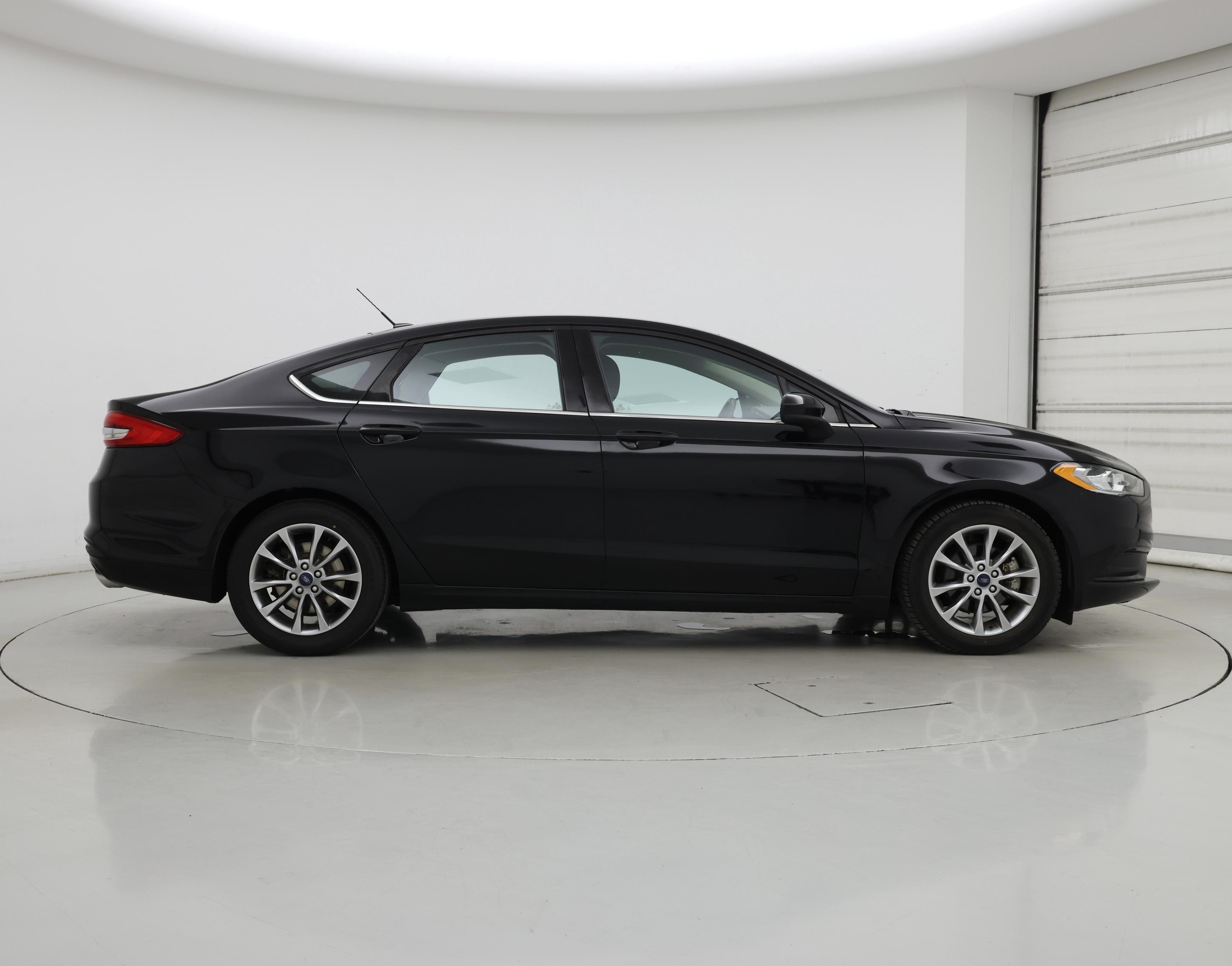 Thumbnail: 2017 Ford Fusion - 7