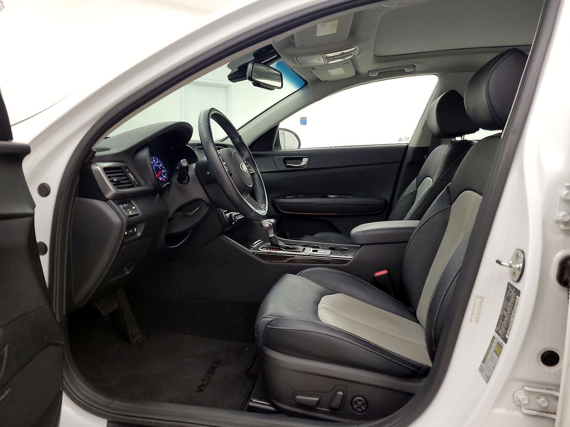 Thumbnail: 2019 Kia Optima - 11
