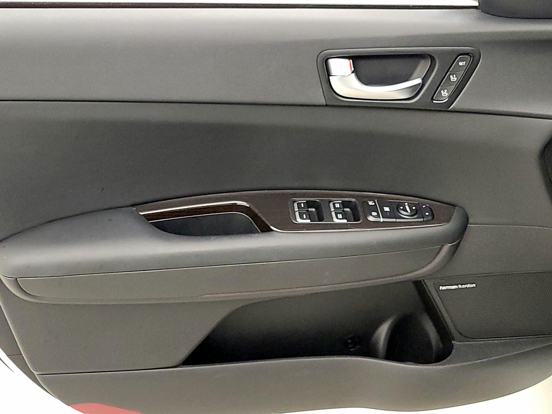 Thumbnail: 2019 Kia Optima - 12
