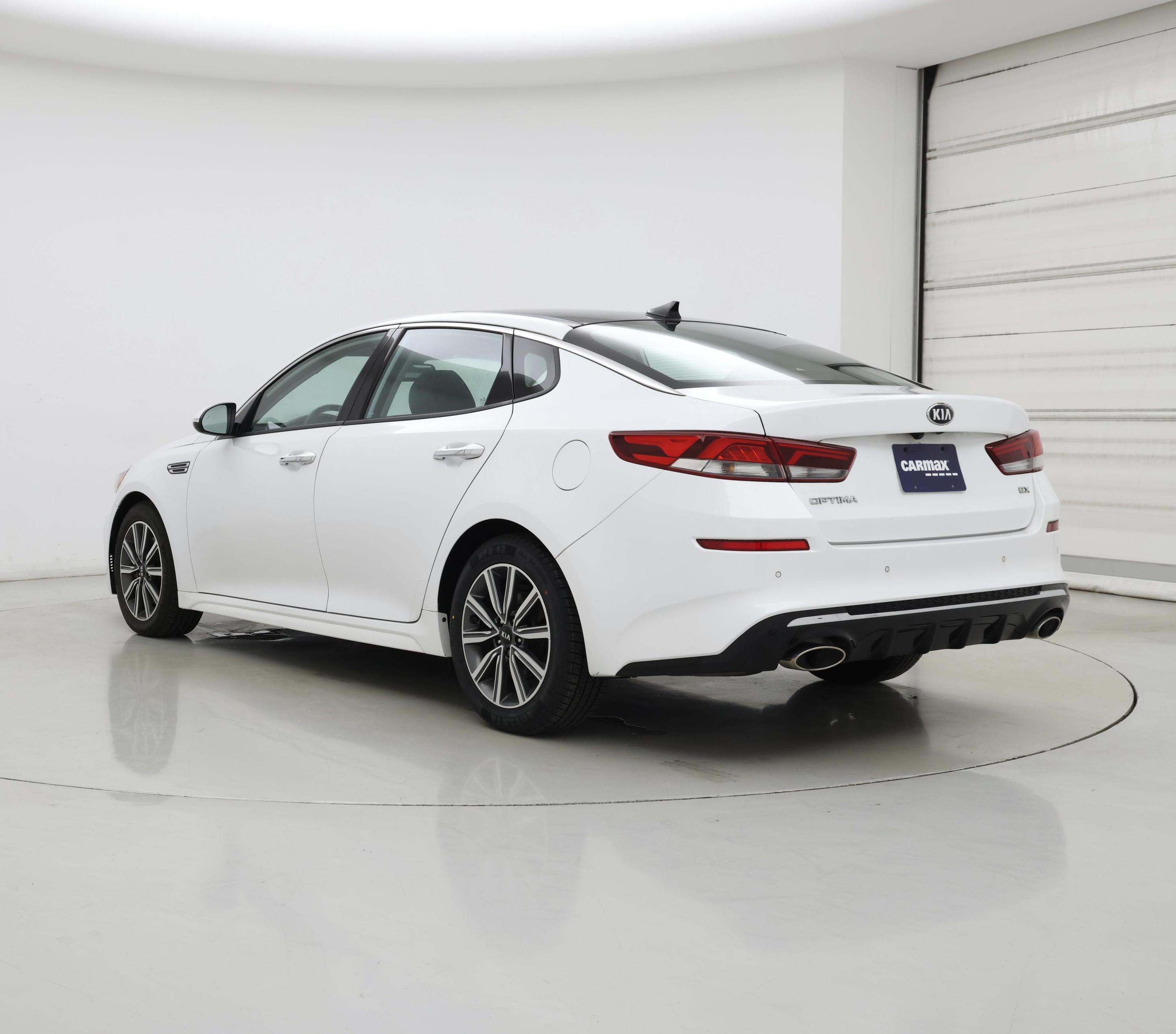 Thumbnail: 2019 Kia Optima - 2