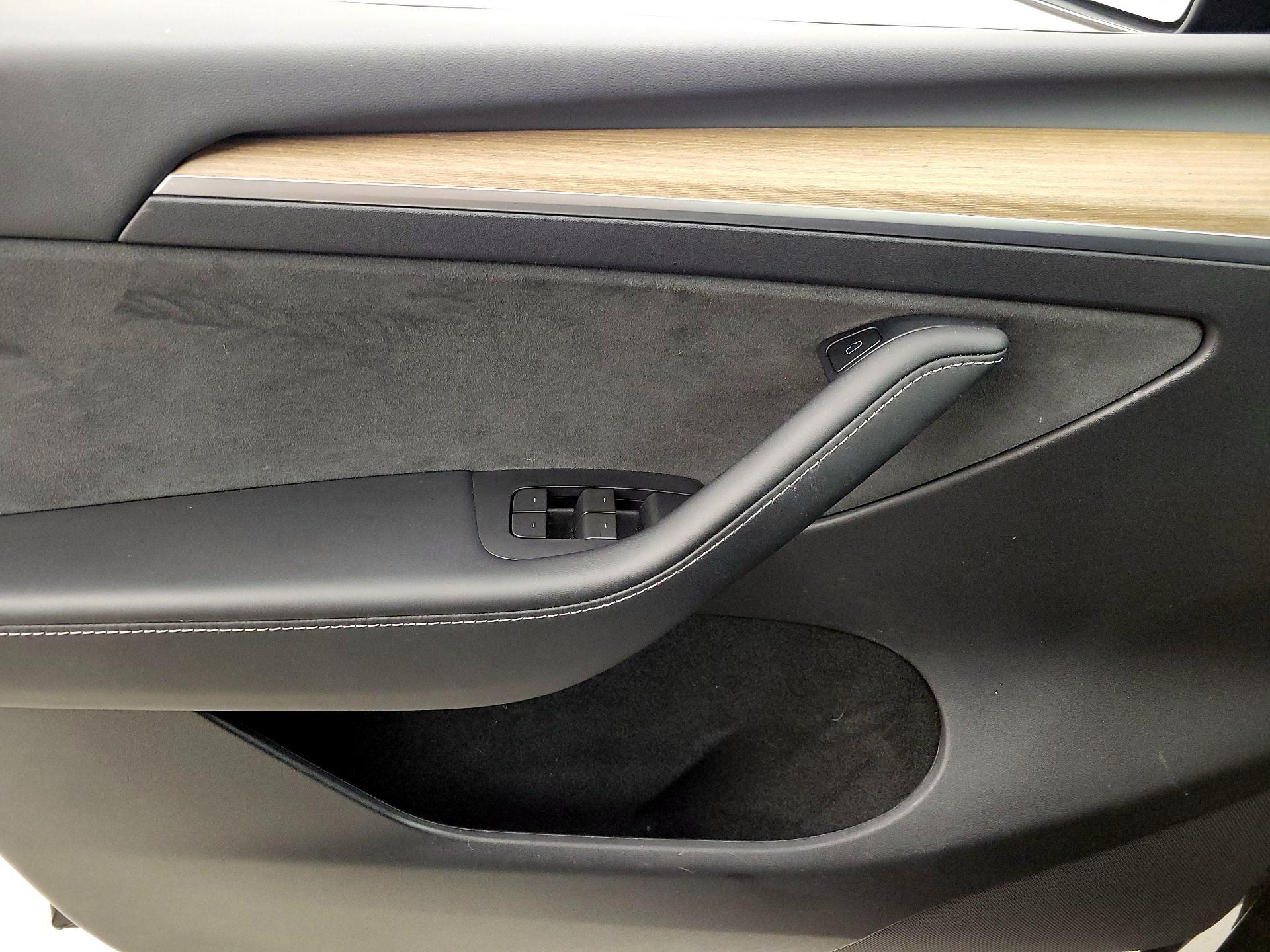 Thumbnail: 2023 Tesla Model Y - 12