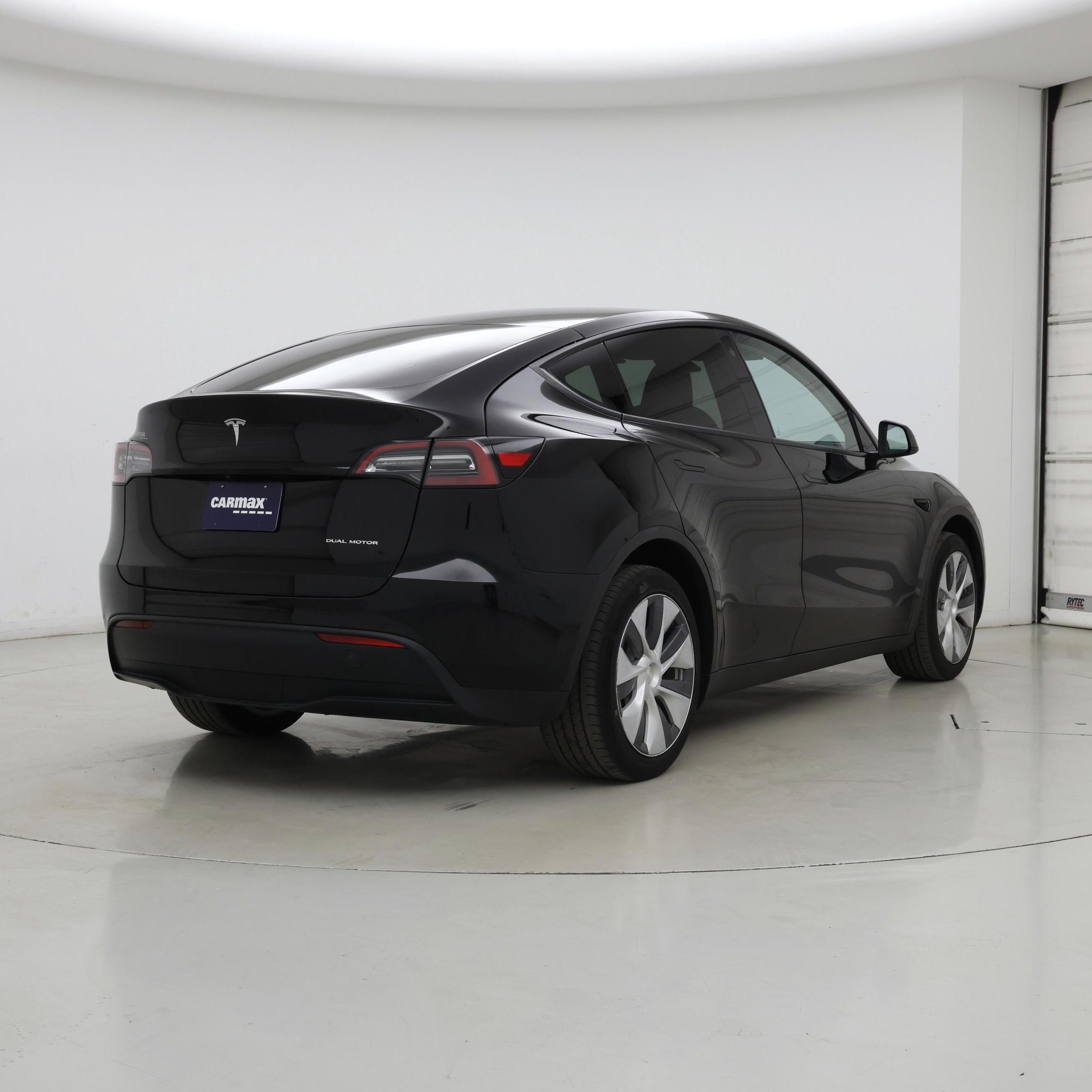 Thumbnail: 2023 Tesla Model Y - 8