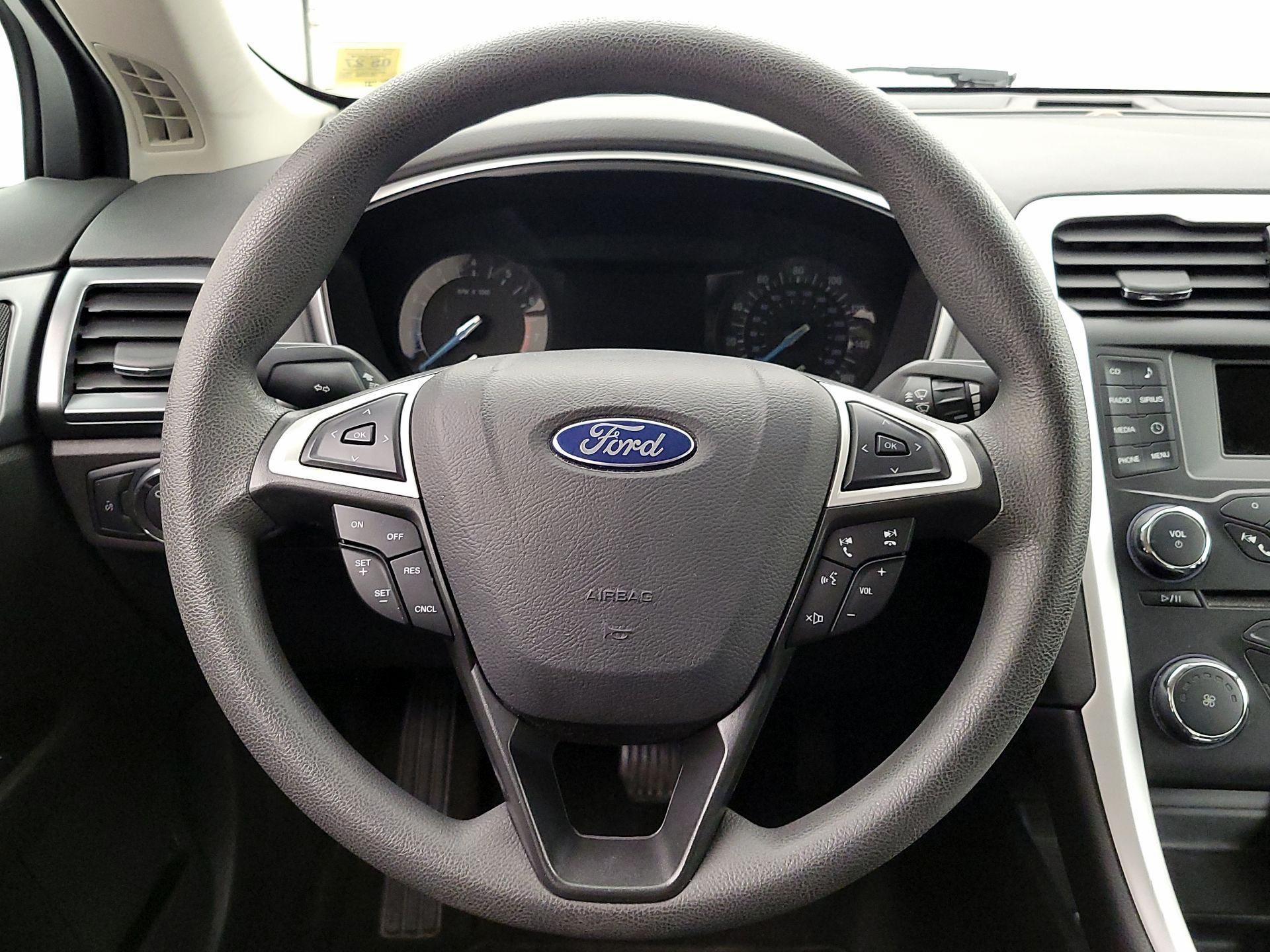 Thumbnail: 2015 Ford Fusion - 10