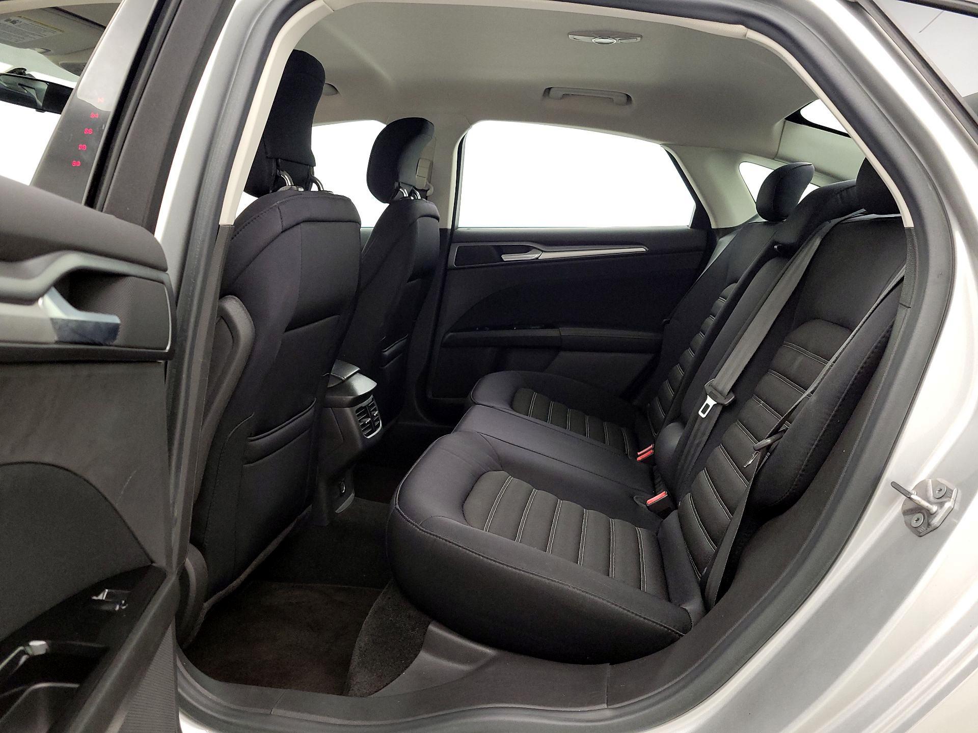 Thumbnail: 2015 Ford Fusion - 19