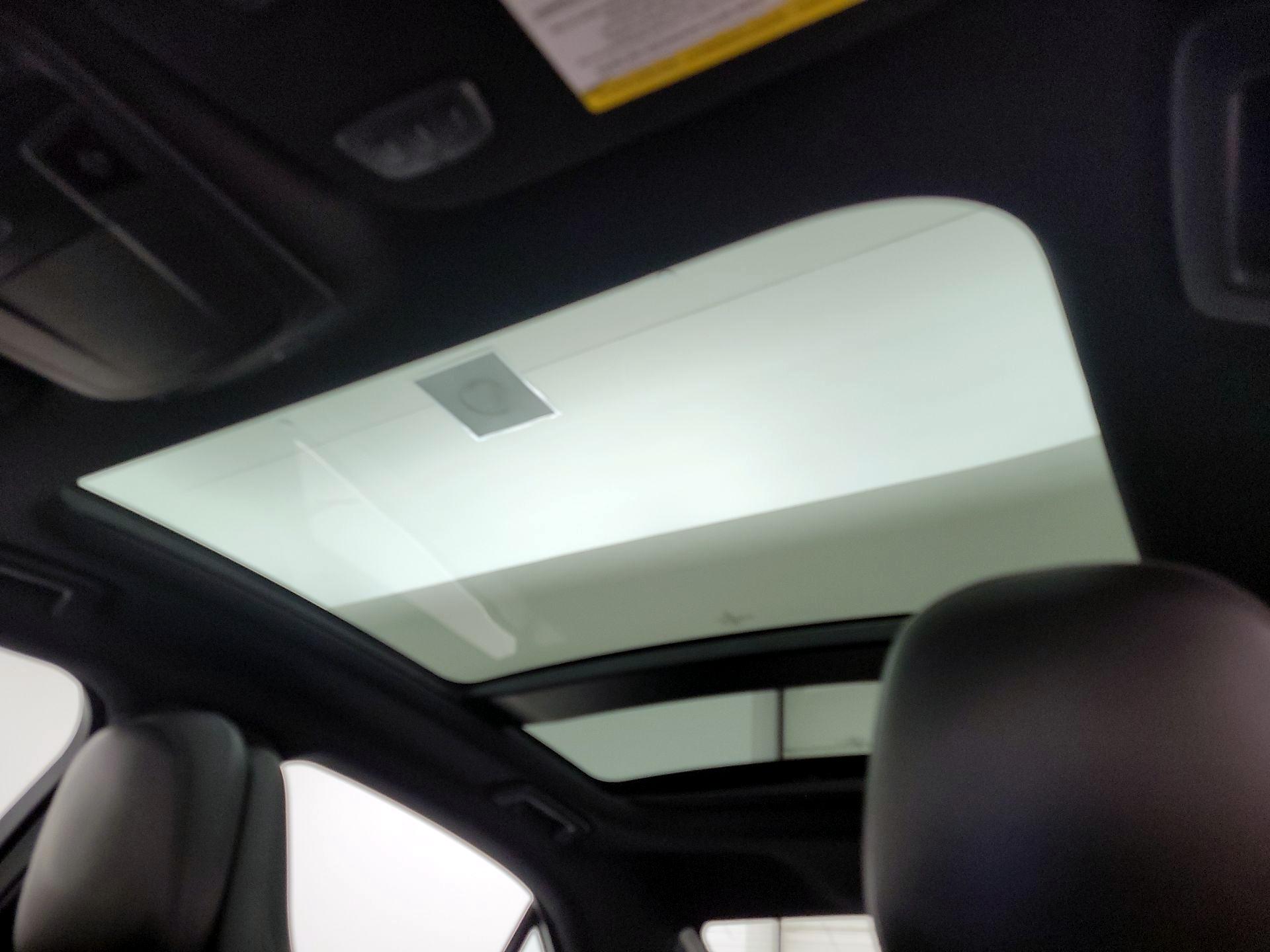 Thumbnail: 2019 Lincoln Continental - 20
