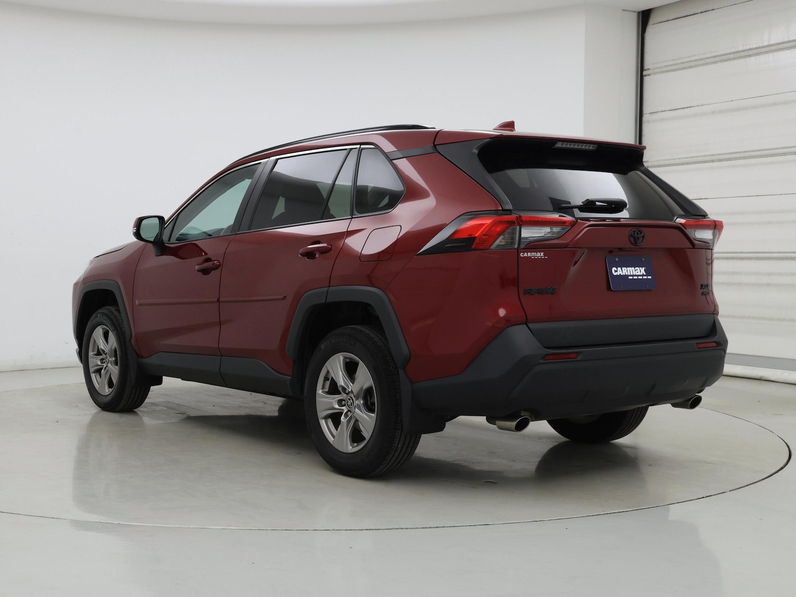 2022 Toyota RAV4 XLE - Photo 3