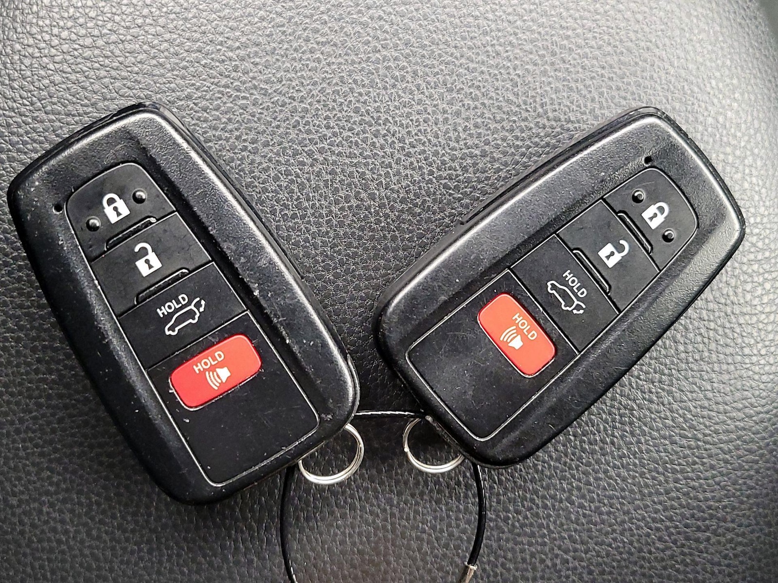 2022 Toyota RAV4 XLE - Photo 24