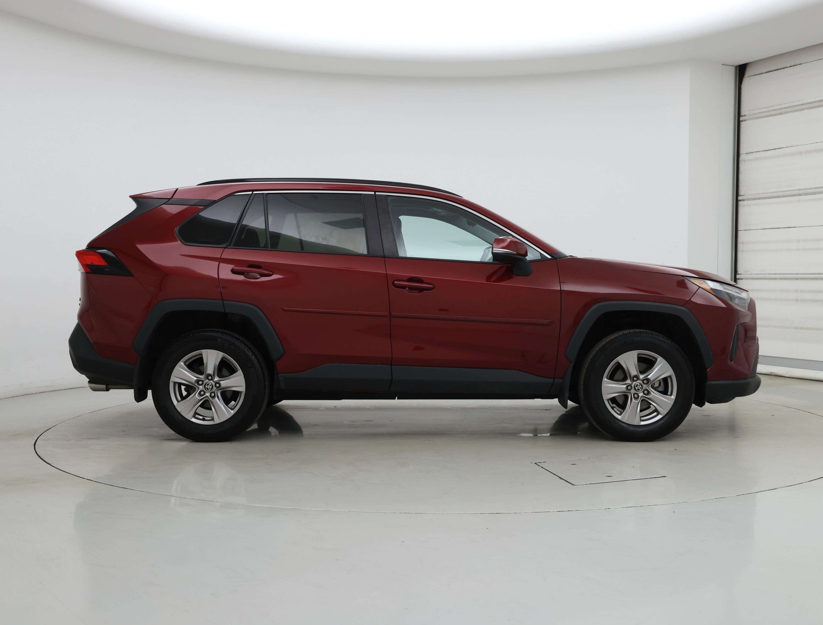 Thumbnail: 2022 Toyota RAV4 - 7