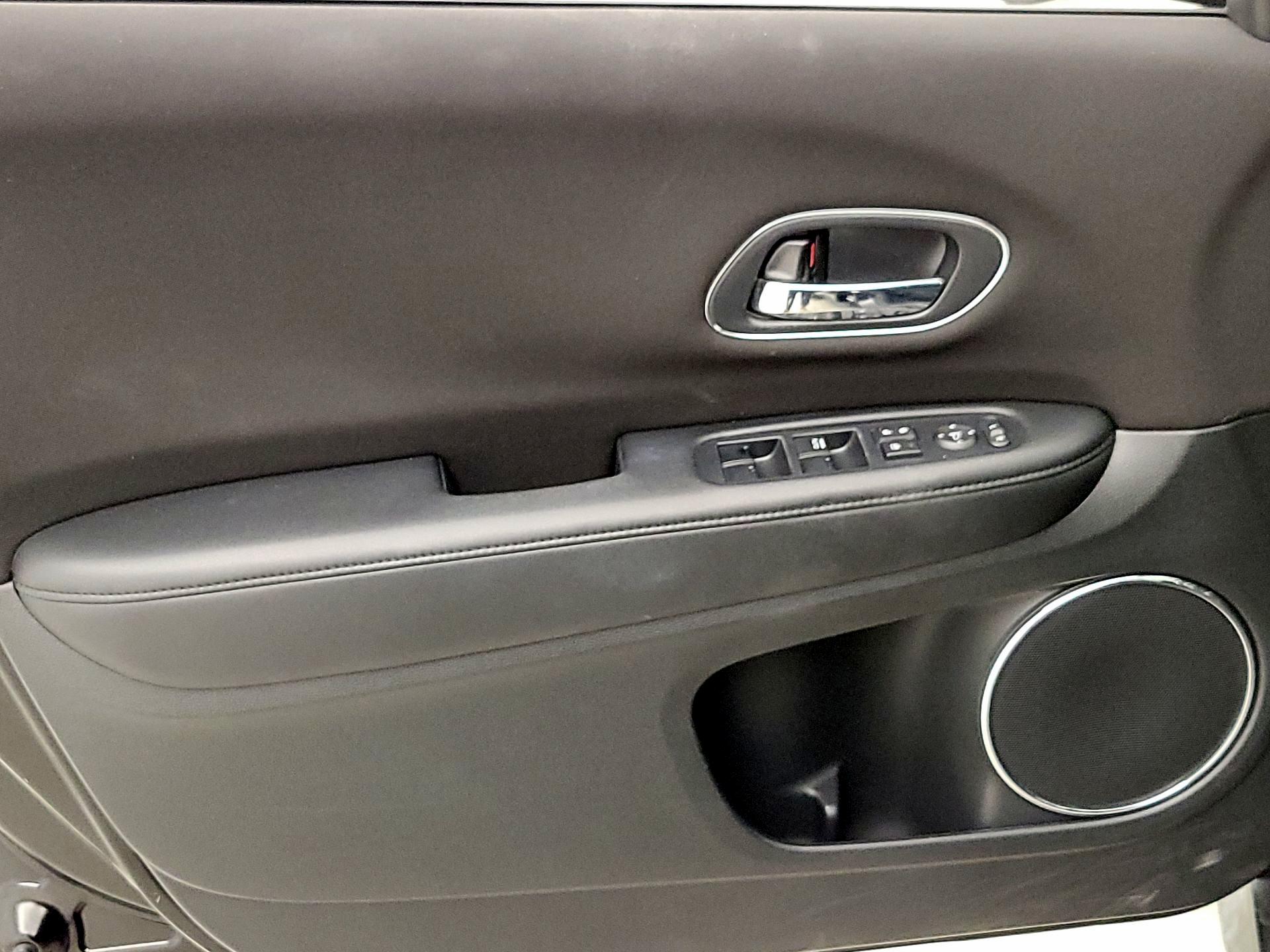 Thumbnail: 2016 Honda HR-V - 12