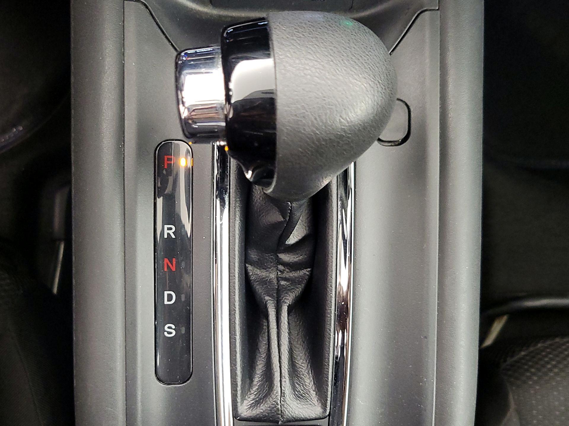 Thumbnail: 2016 Honda HR-V - 17