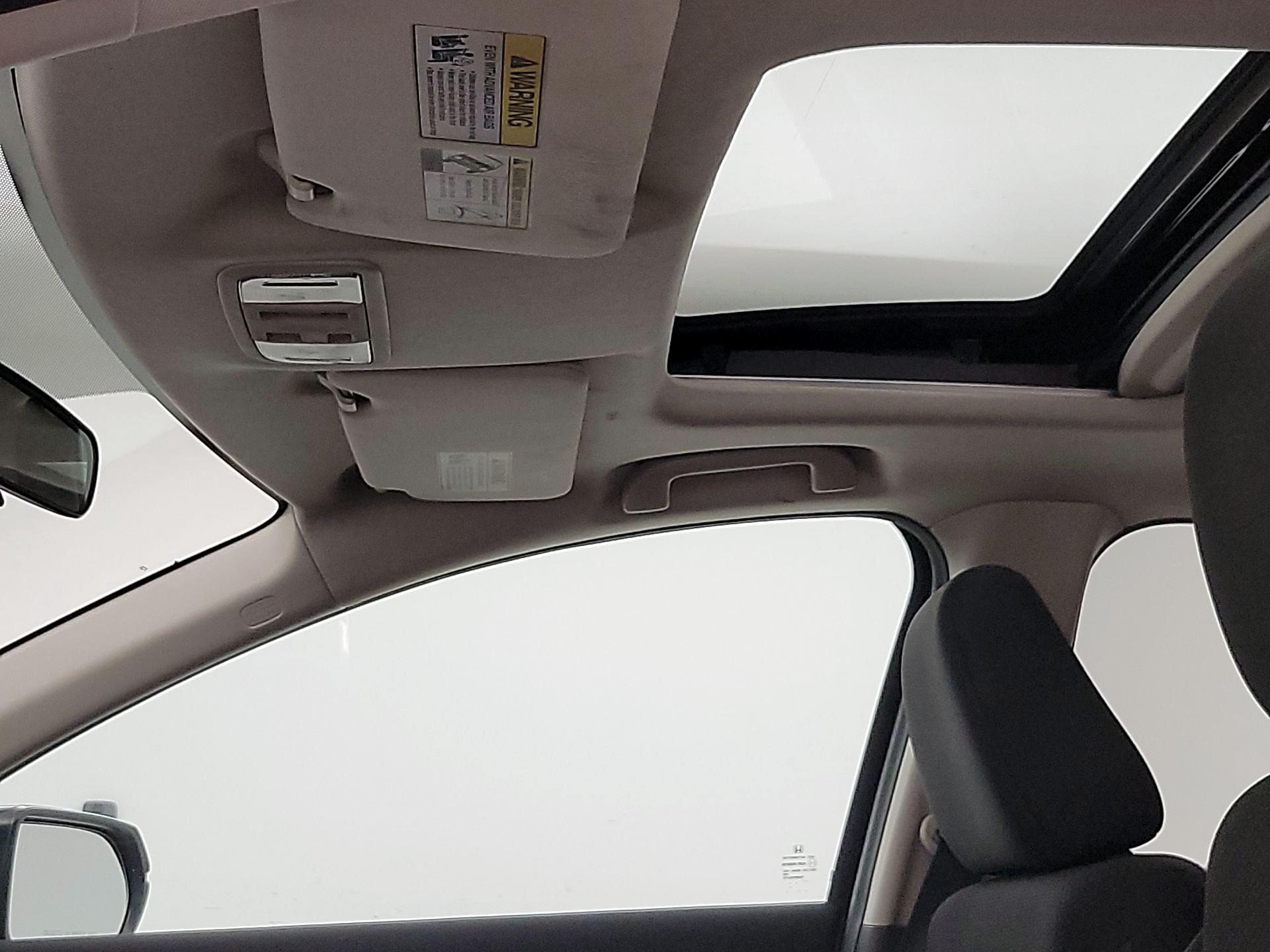Thumbnail: 2016 Honda HR-V - 19
