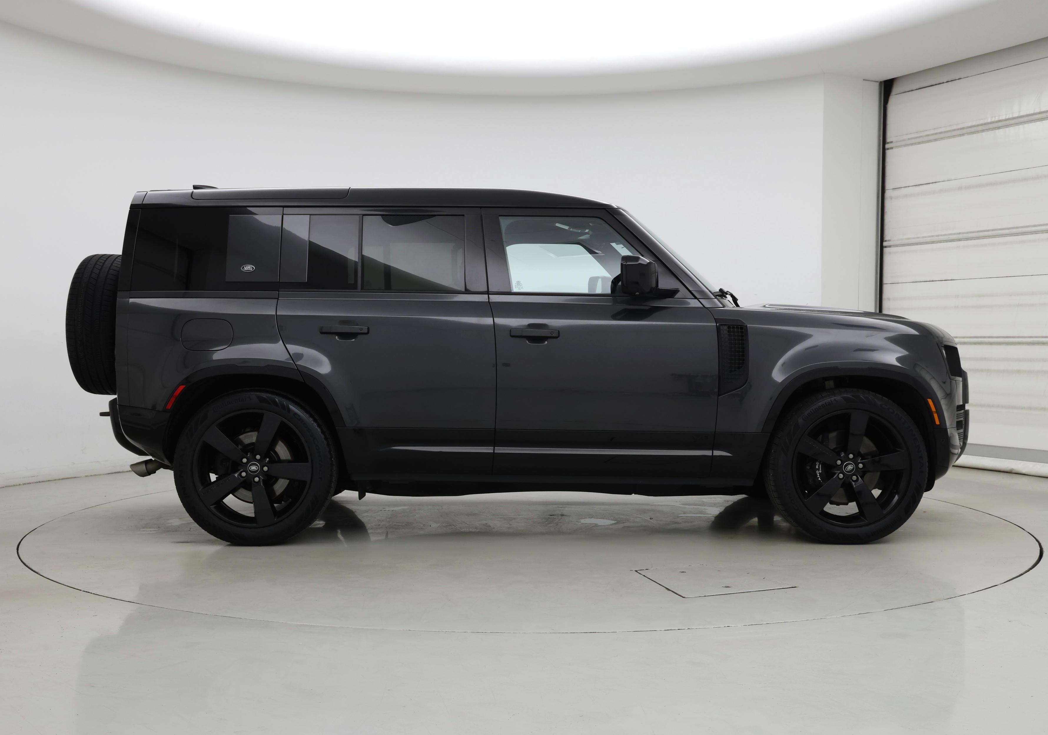 Thumbnail: 2023 Land Rover Defender - 7
