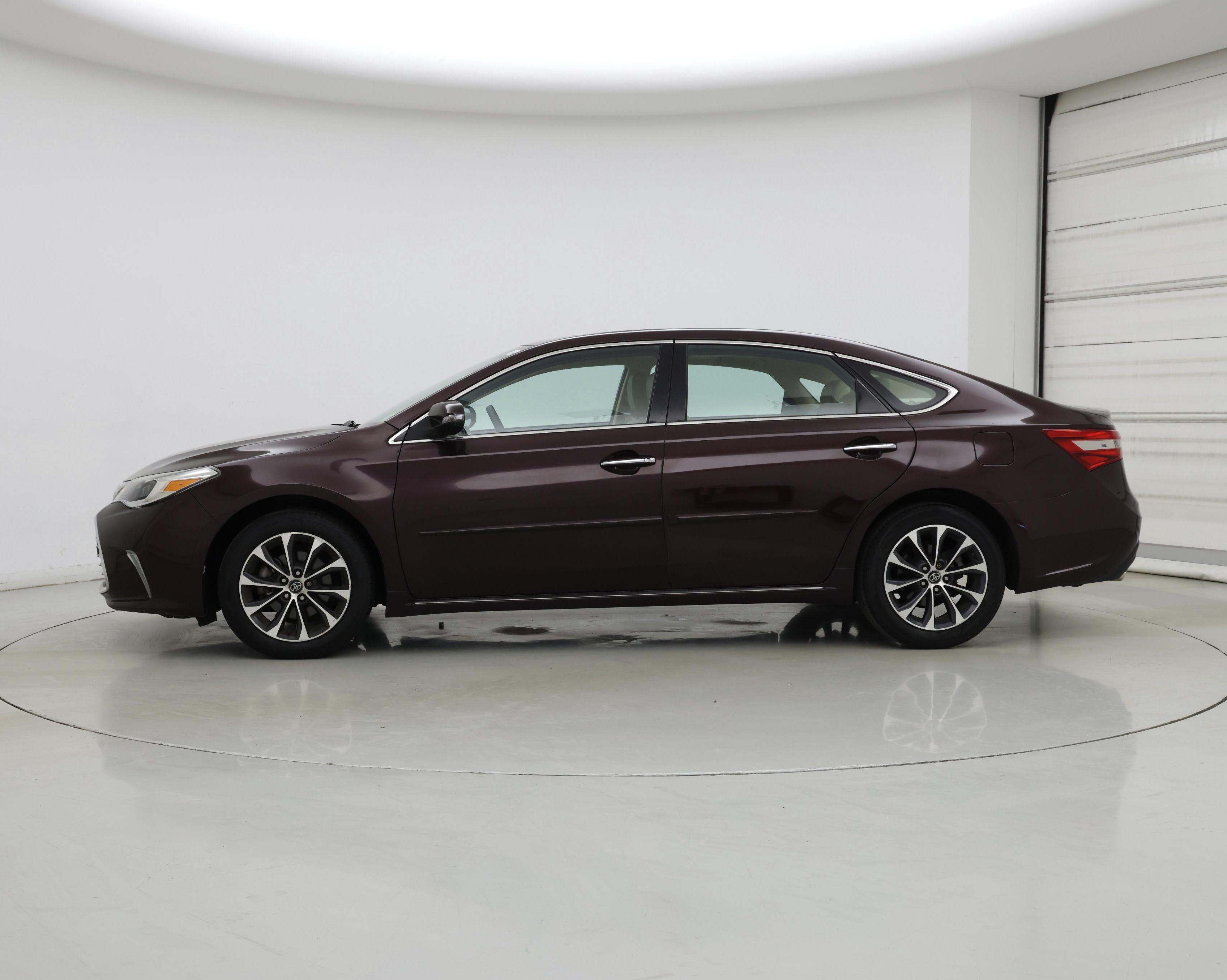 Thumbnail: 2018 Toyota Avalon - 3