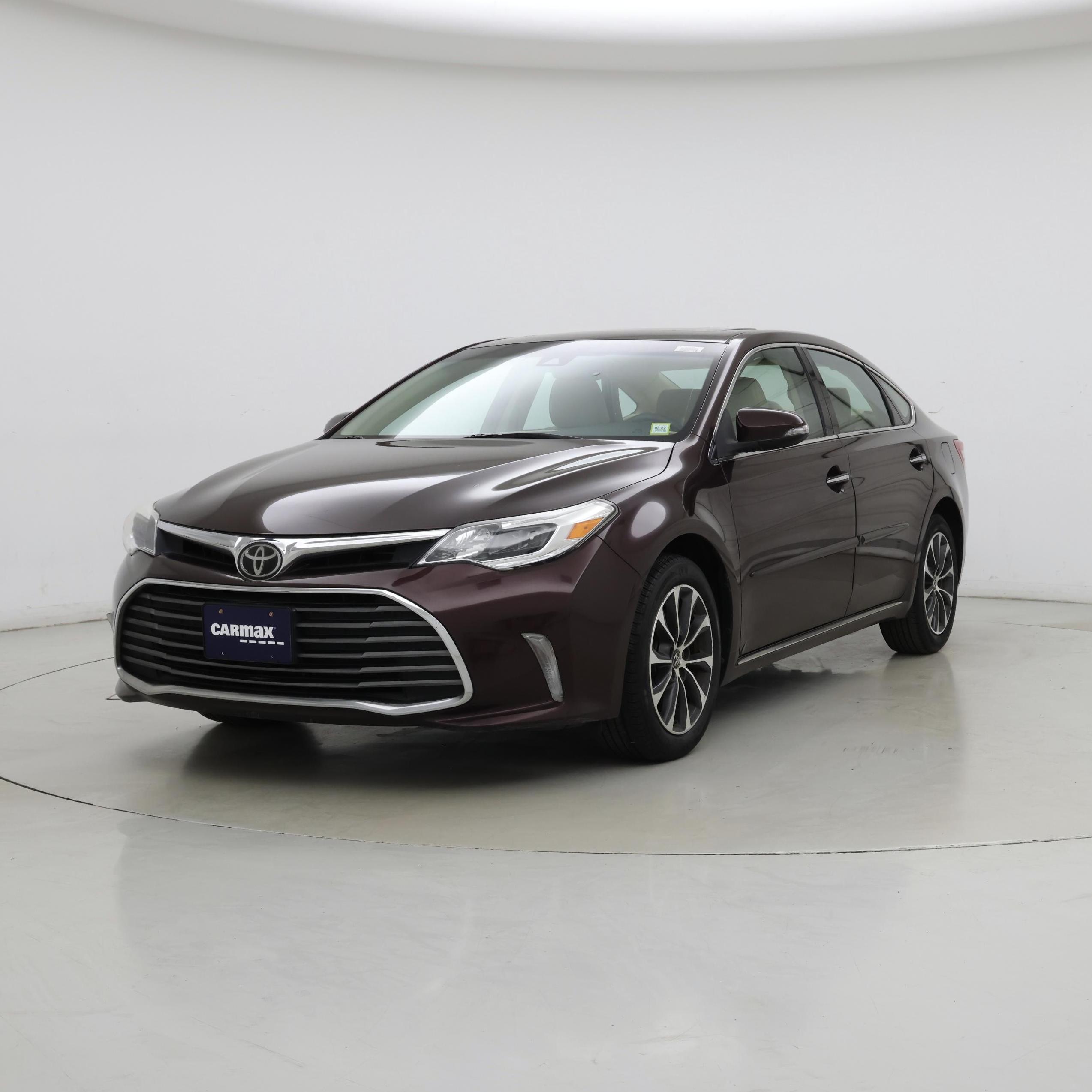 Thumbnail: 2018 Toyota Avalon - 4