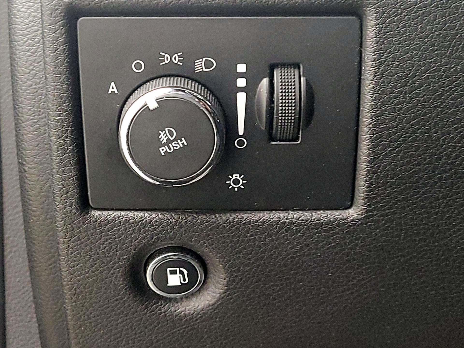 Thumbnail: 2014 Jeep Grand Cherokee - 13