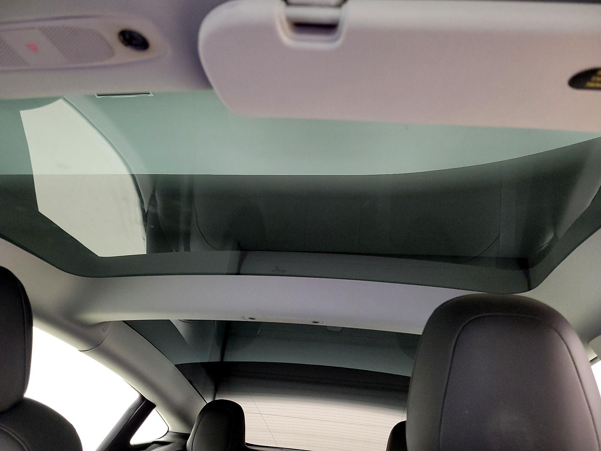 Thumbnail: 2022 Tesla Model 3 - 19