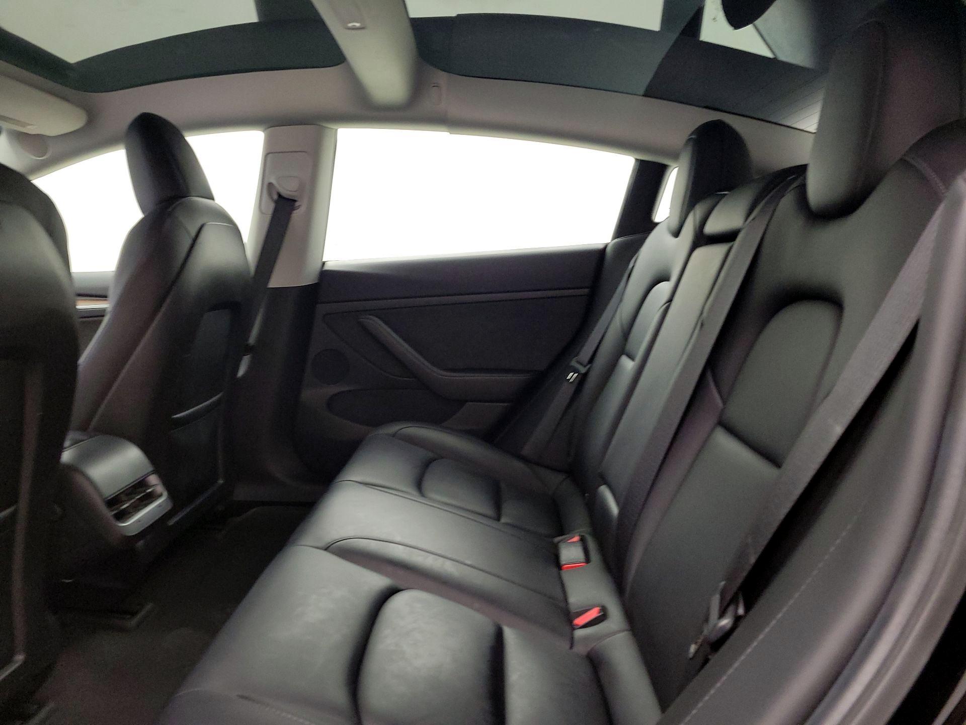 Thumbnail: 2022 Tesla Model 3 - 20