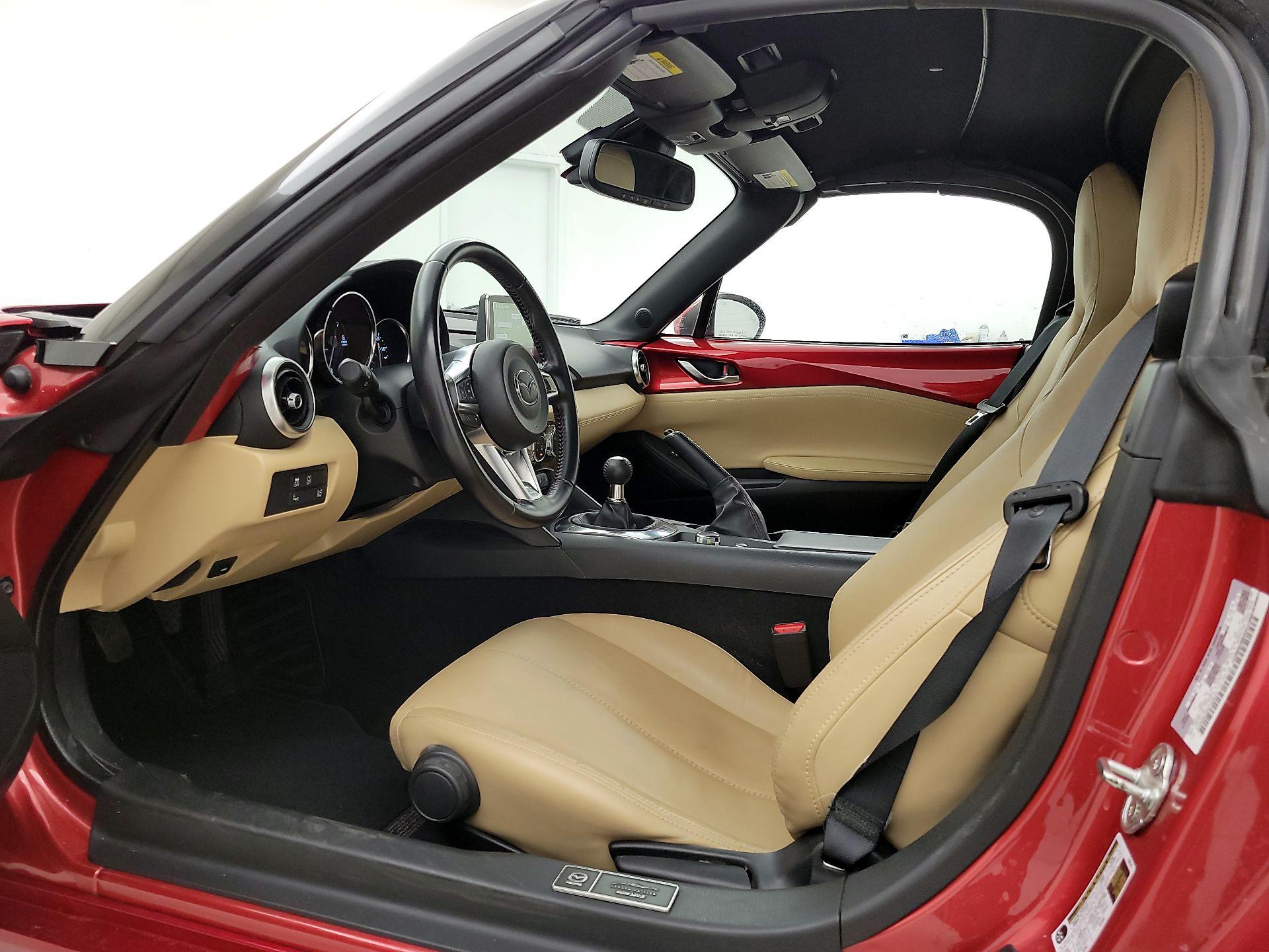 Thumbnail: 2016 Mazda MX-5 Miata - 11