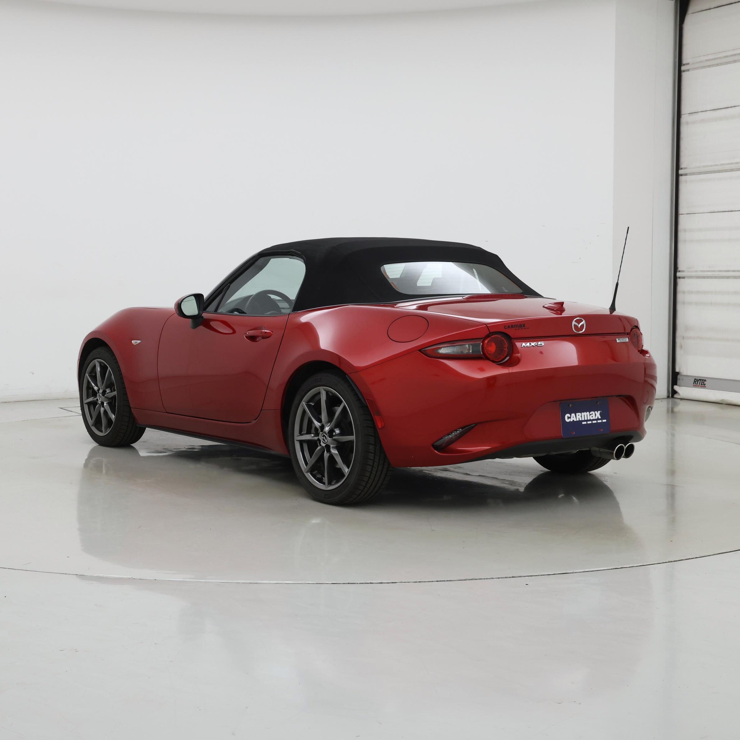 Thumbnail: 2016 Mazda MX-5 Miata - 2
