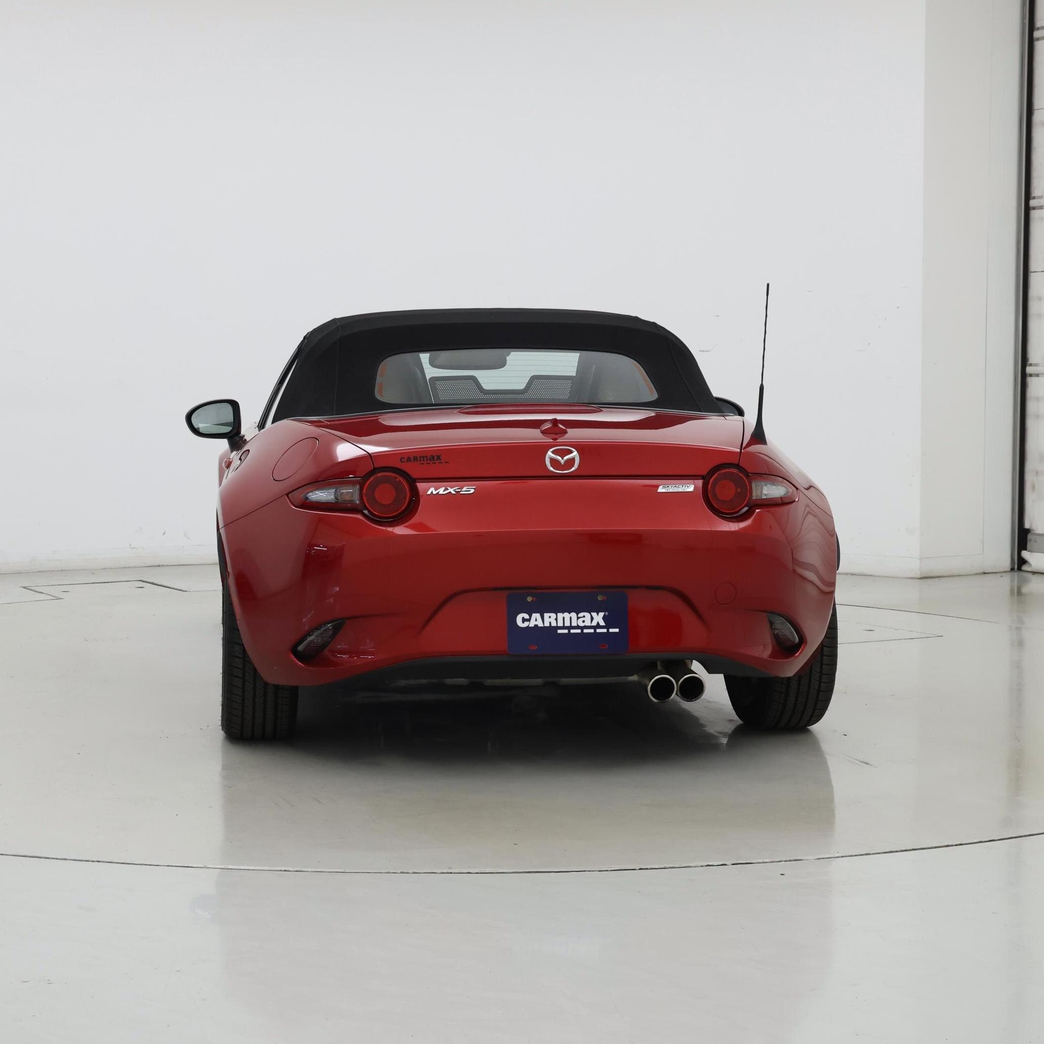 Thumbnail: 2016 Mazda MX-5 Miata - 6