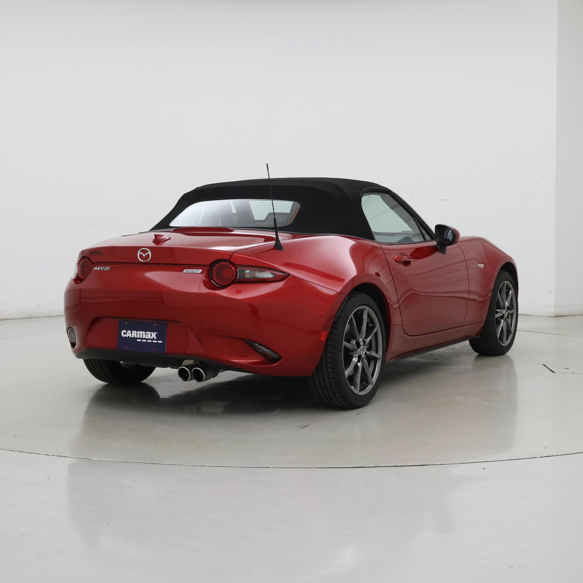 Thumbnail: 2016 Mazda MX-5 Miata - 8