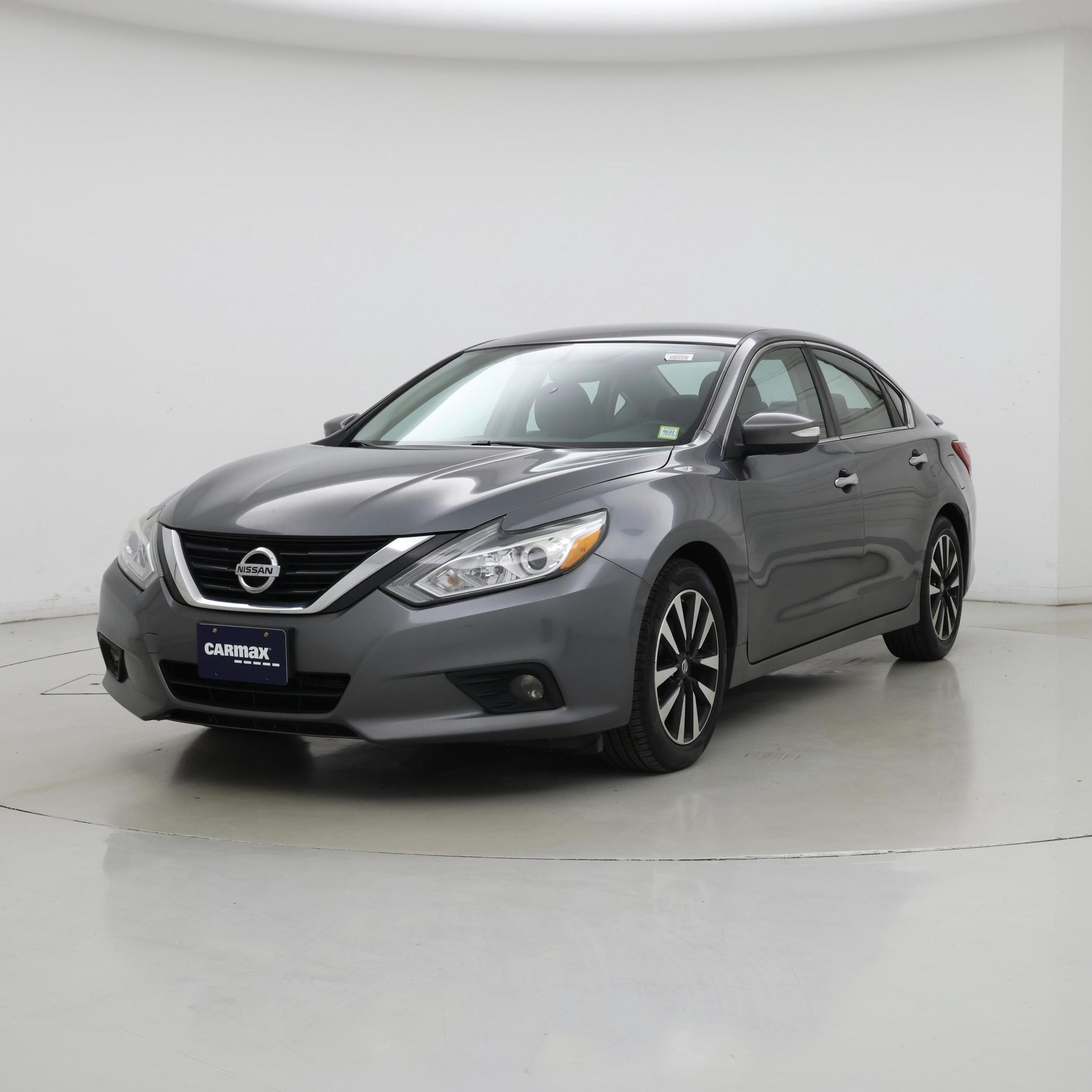 Thumbnail: 2018 Nissan Altima - 4